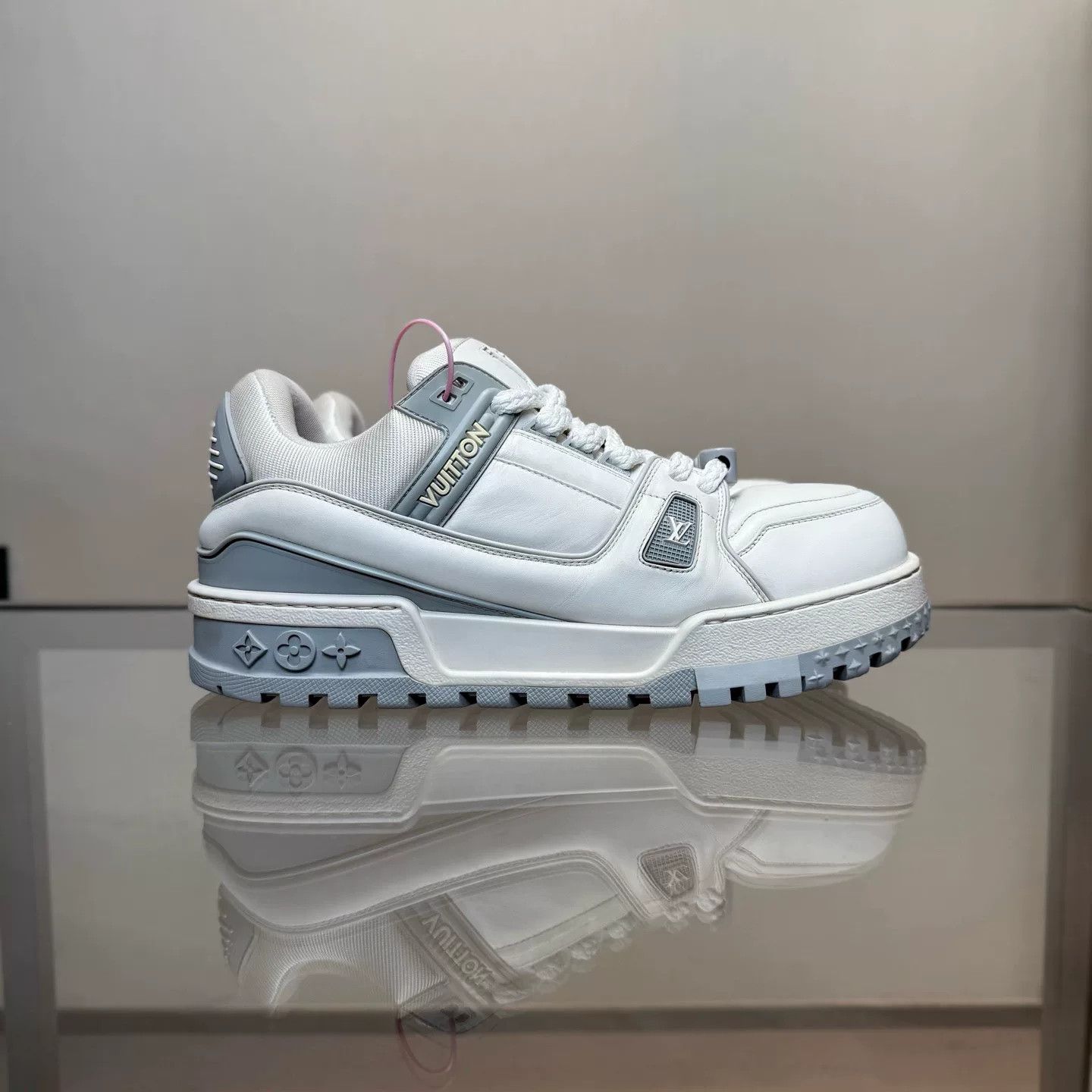 Louis Vuitton Louis Vuitton Training White Lowtop Sneakers 43 Men Size US 10 / EU 43 - 4 Thumbnail