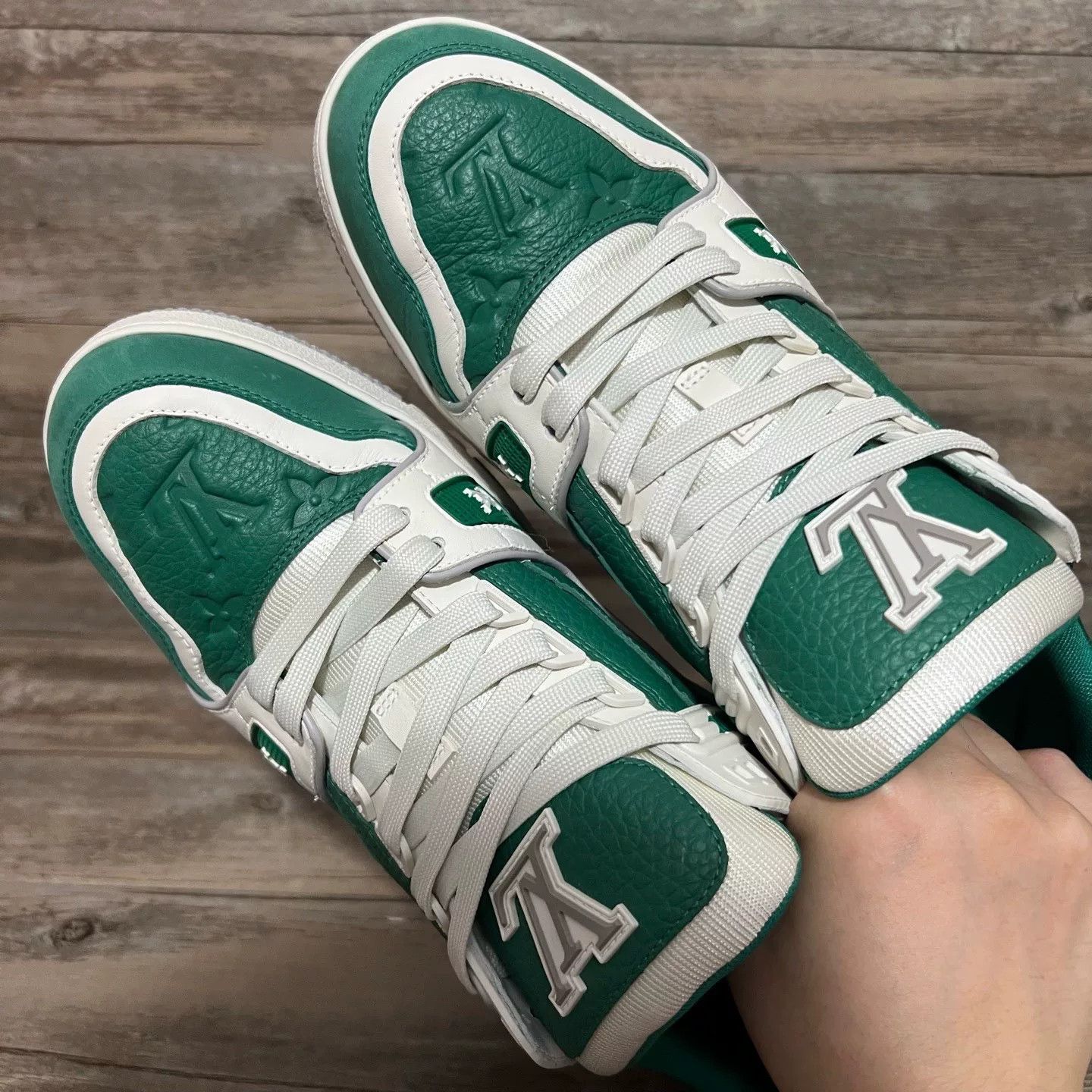 Louis Vuitton Louis Vuitton Limited Green Lowtop Sneakers 41 Men Size US 8.5 / EU 41-42 - 5 Thumbnail