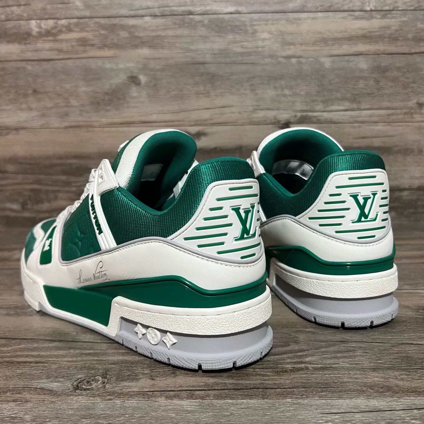Louis Vuitton Louis Vuitton Limited Green Lowtop Sneakers 41 Men Size US 8.5 / EU 41-42 - 4 Thumbnail