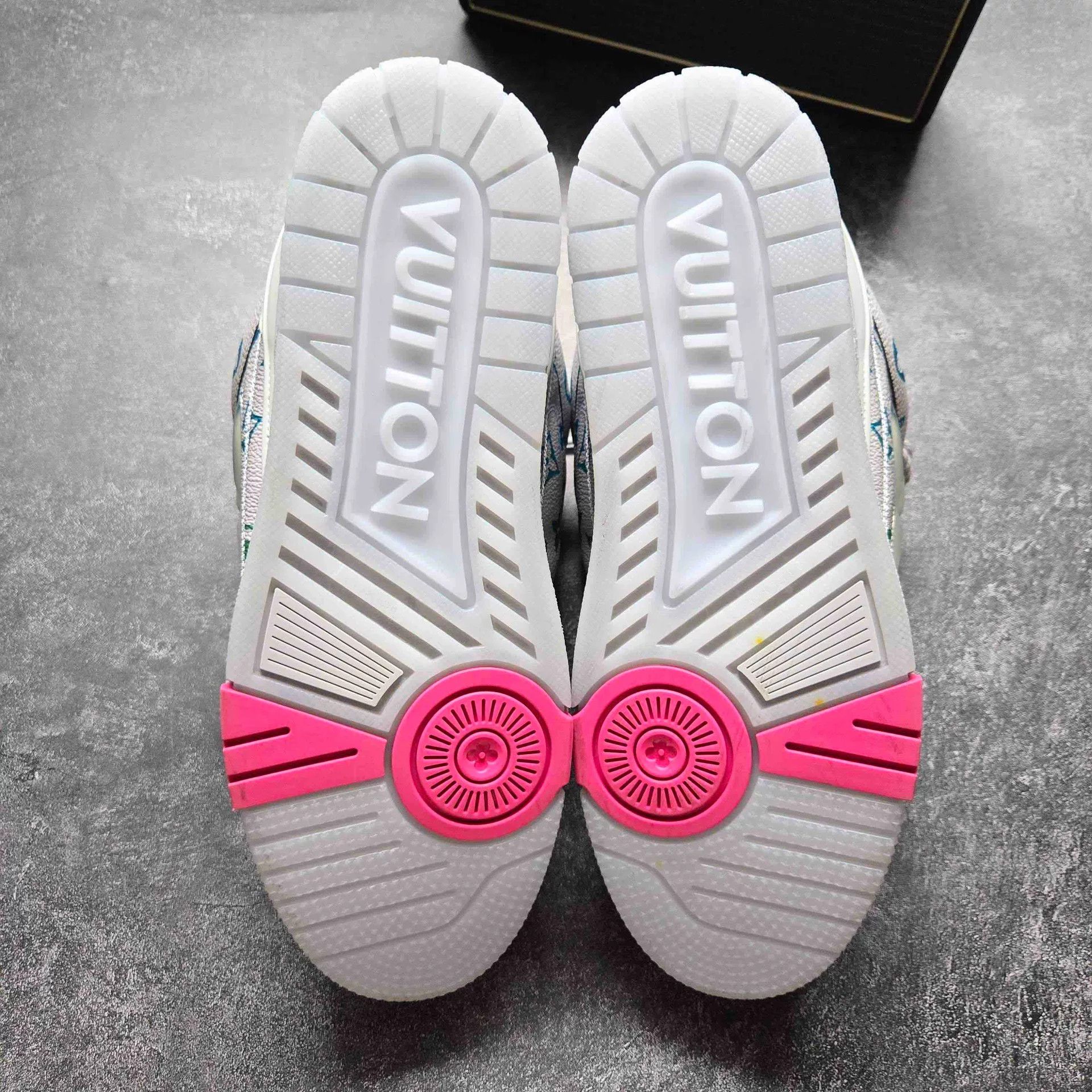 Louis Vuitton Louis Vuitton Skate Multi Lowtop Sneakers 42 Men Size US 9 / EU 42 - 7 Thumbnail