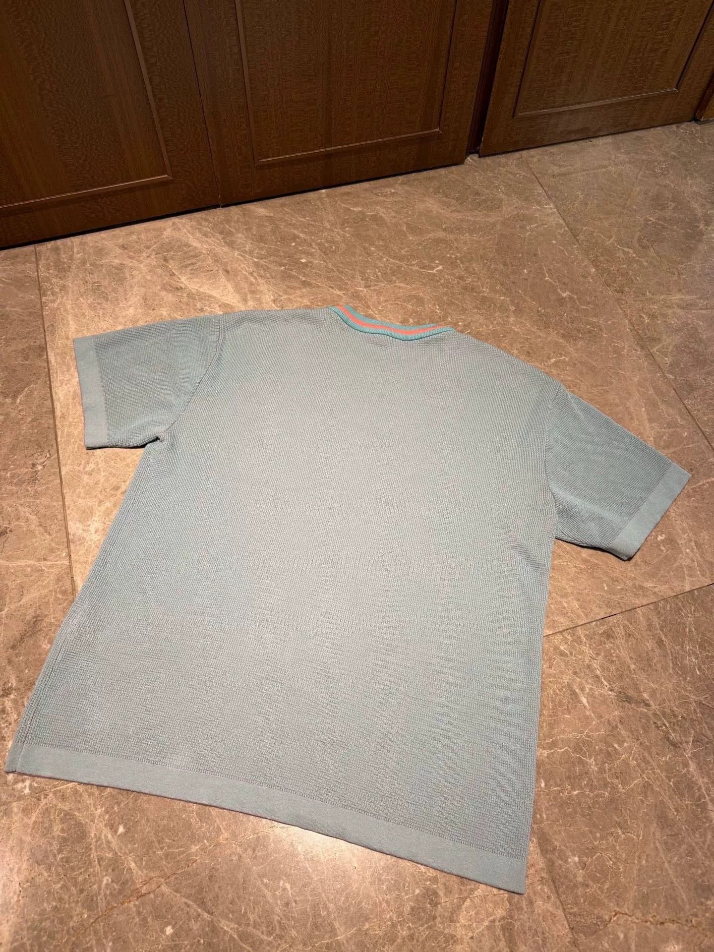 Louis Vuitton Louis Vuitton Blue T-Shirt XS Women Size XS / US 0-2 / IT 36-38 - 2 Thumbnail