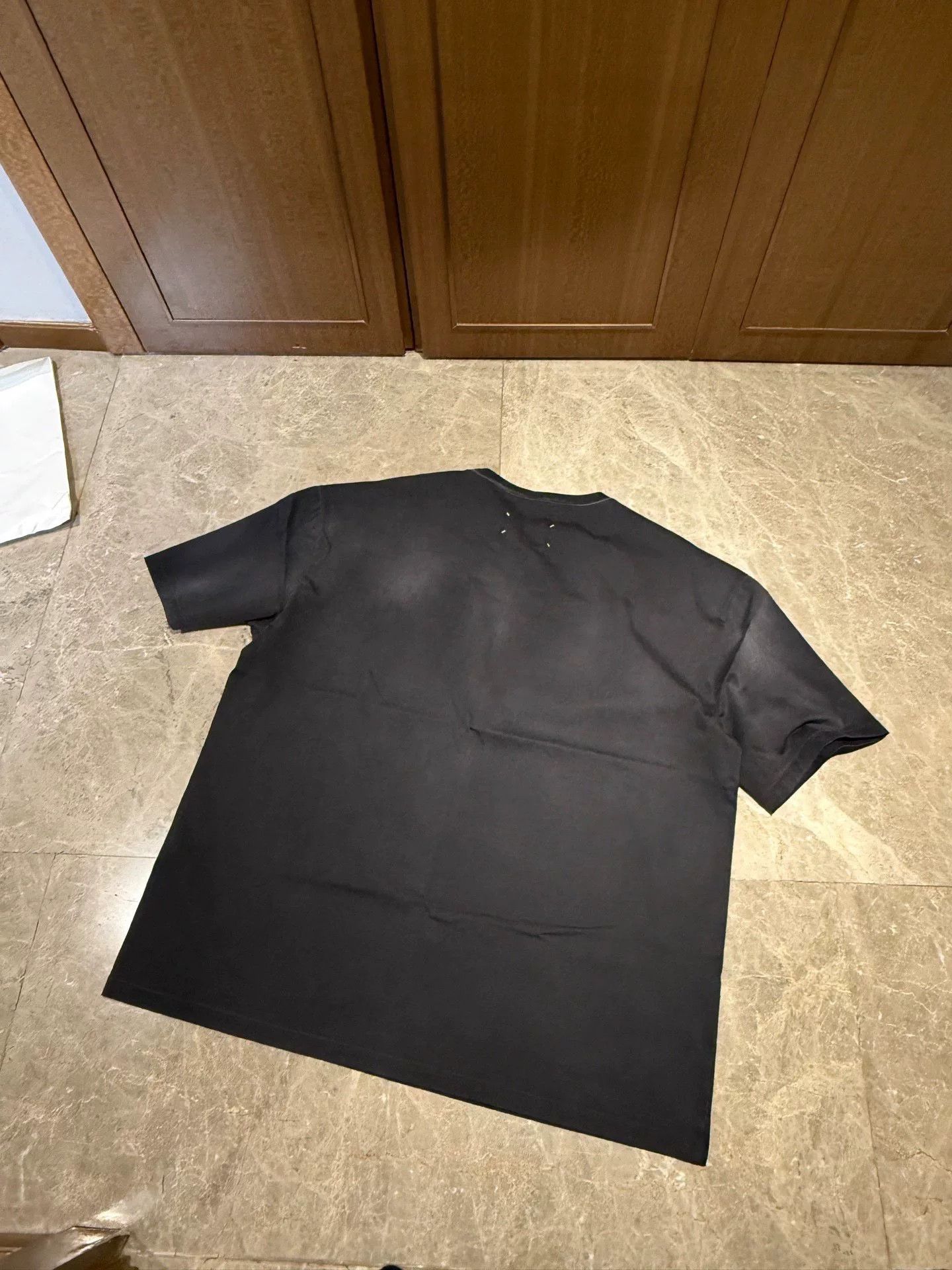 Maison Margiela Maison Margiela Printed Graphic Gray T-Shirt S Men Size US S / EU 44-46 / 1 - 3 Thumbnail
