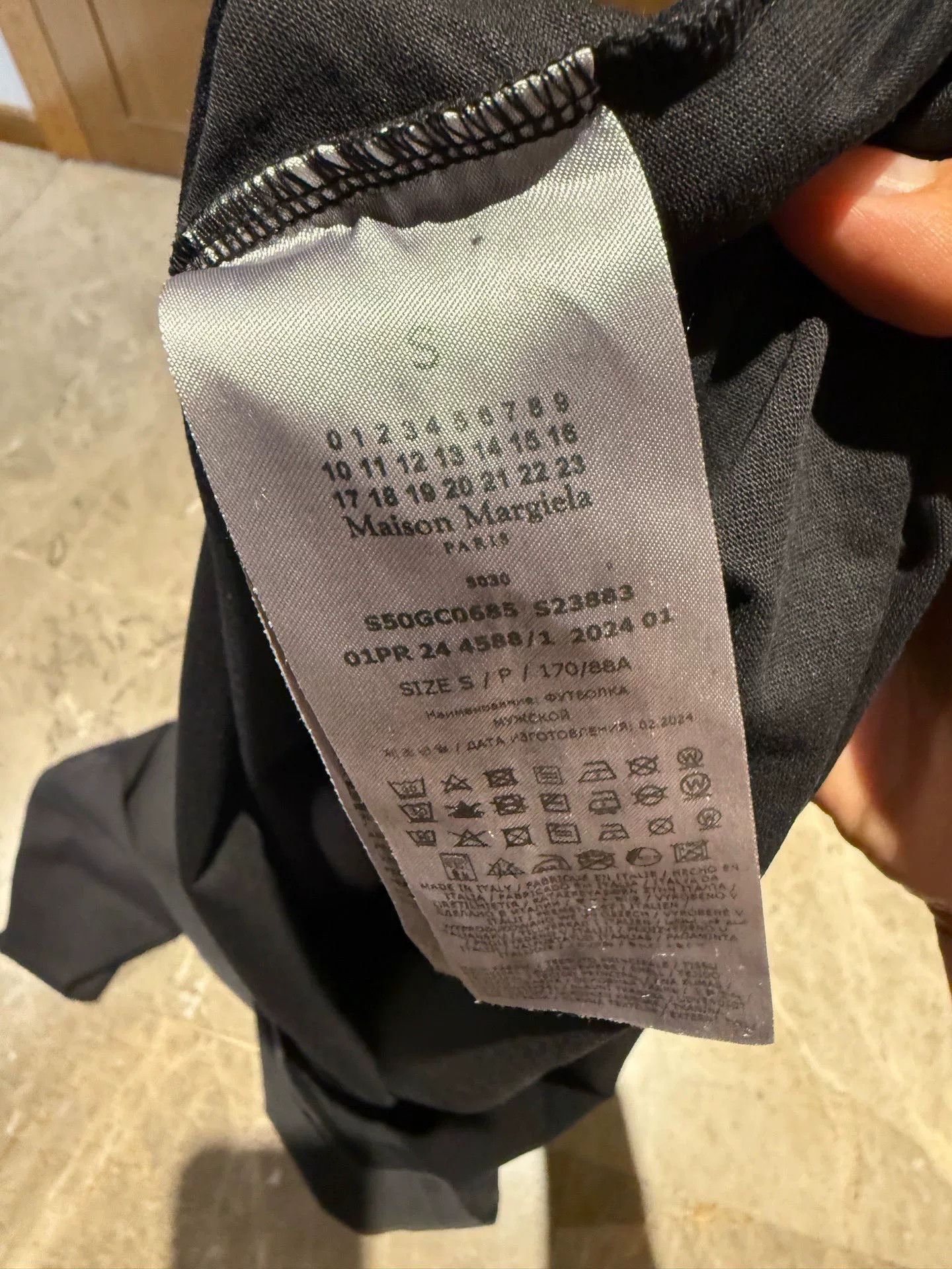 Maison Margiela Maison Margiela Printed Graphic Gray T-Shirt S Men Size US S / EU 44-46 / 1 - 5 Thumbnail