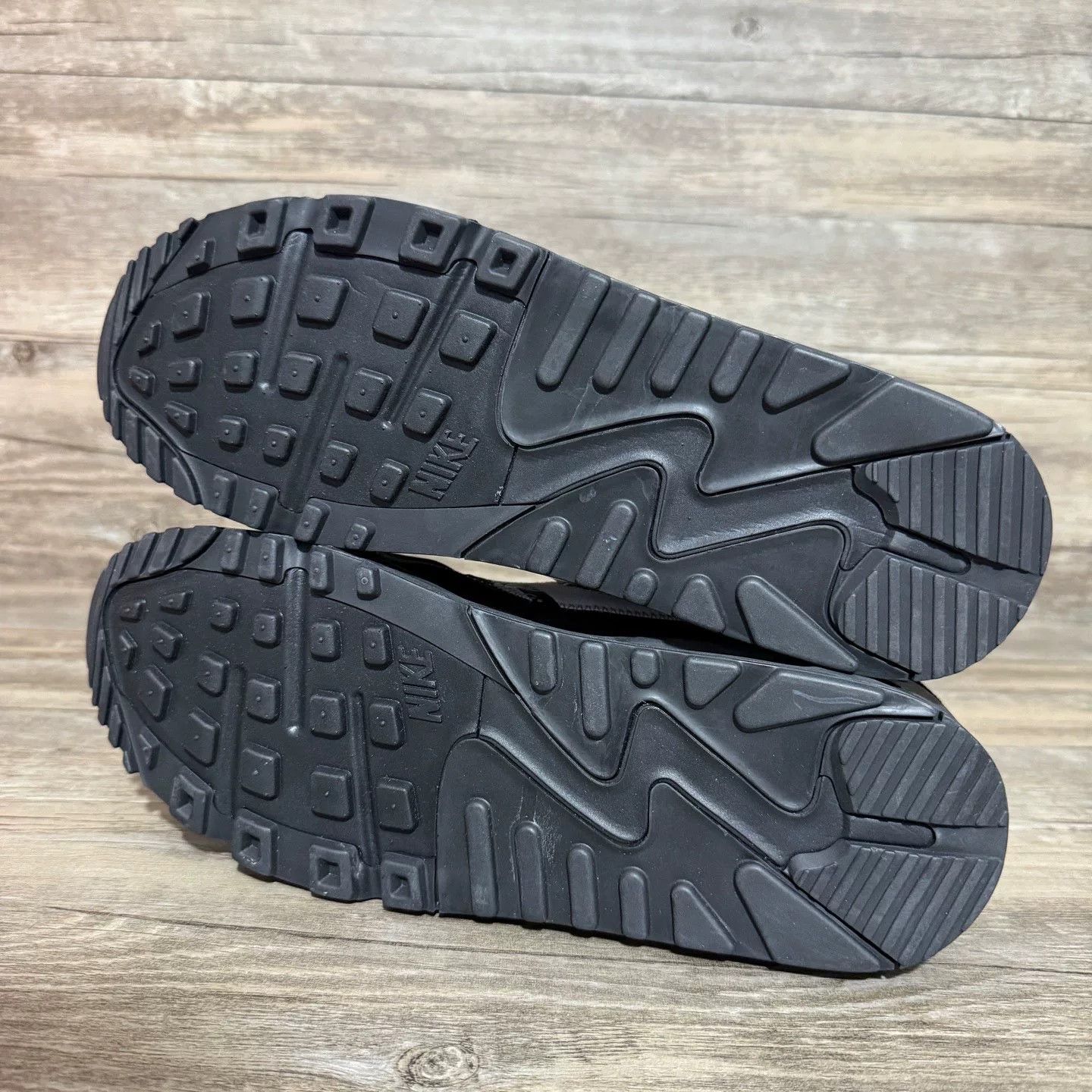 Off-White Off-White MAX 90 Black Lowtop Sneakers 44 Men Size US 10.5 / EU 43-44 - 5 Thumbnail