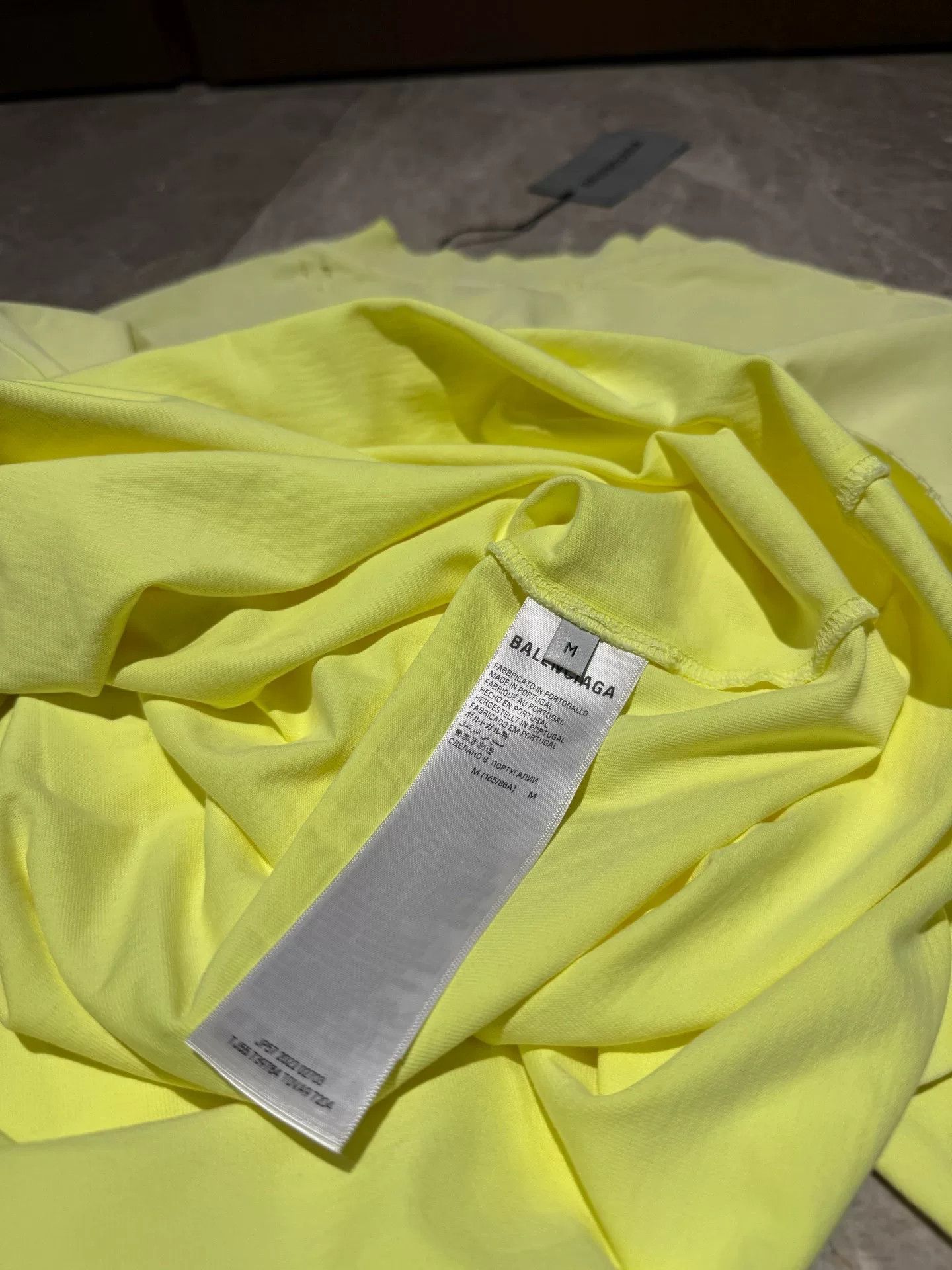 Balenciaga Balenciaga Retro Yellow T-Shirt M Men Size US M / EU 48-50 / 2 - 3 Thumbnail