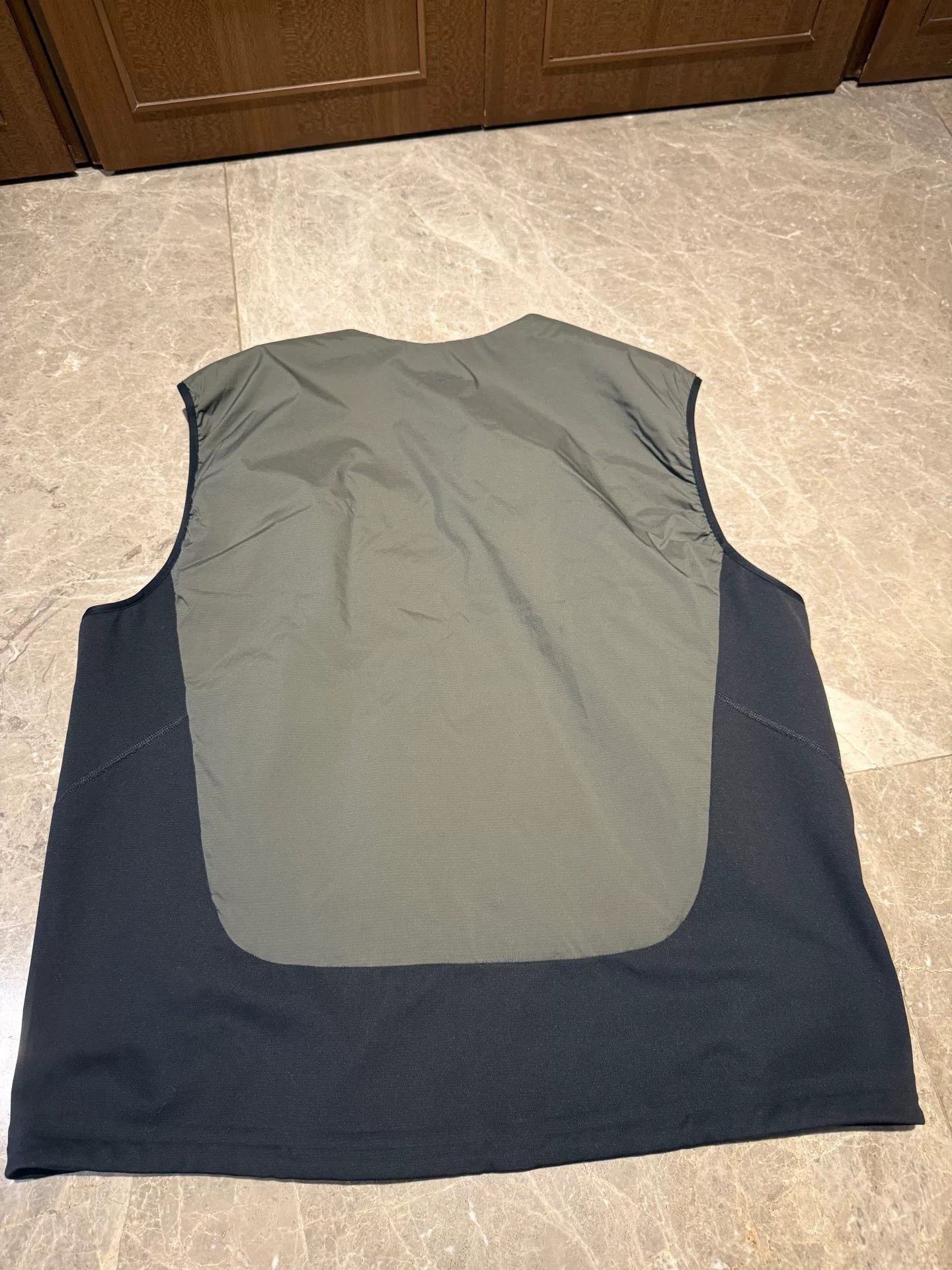 Arc'teryx Arc'teryx Vest L Men Size US L / EU 52-54 / 3 - 3 Thumbnail