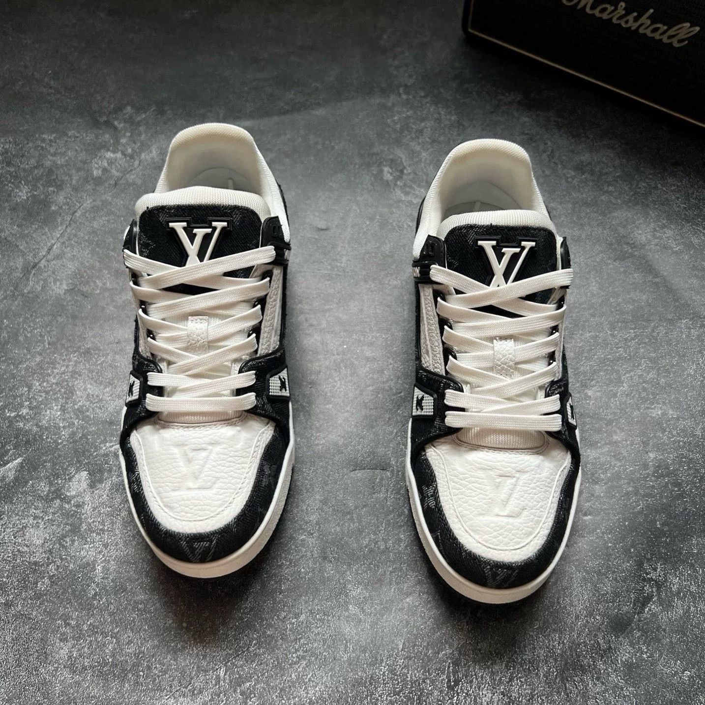 Louis Vuitton Louis Vuitton Training Black Lowtop Sneakers 25 Women Size US 8 / IT 38 - 3 Thumbnail