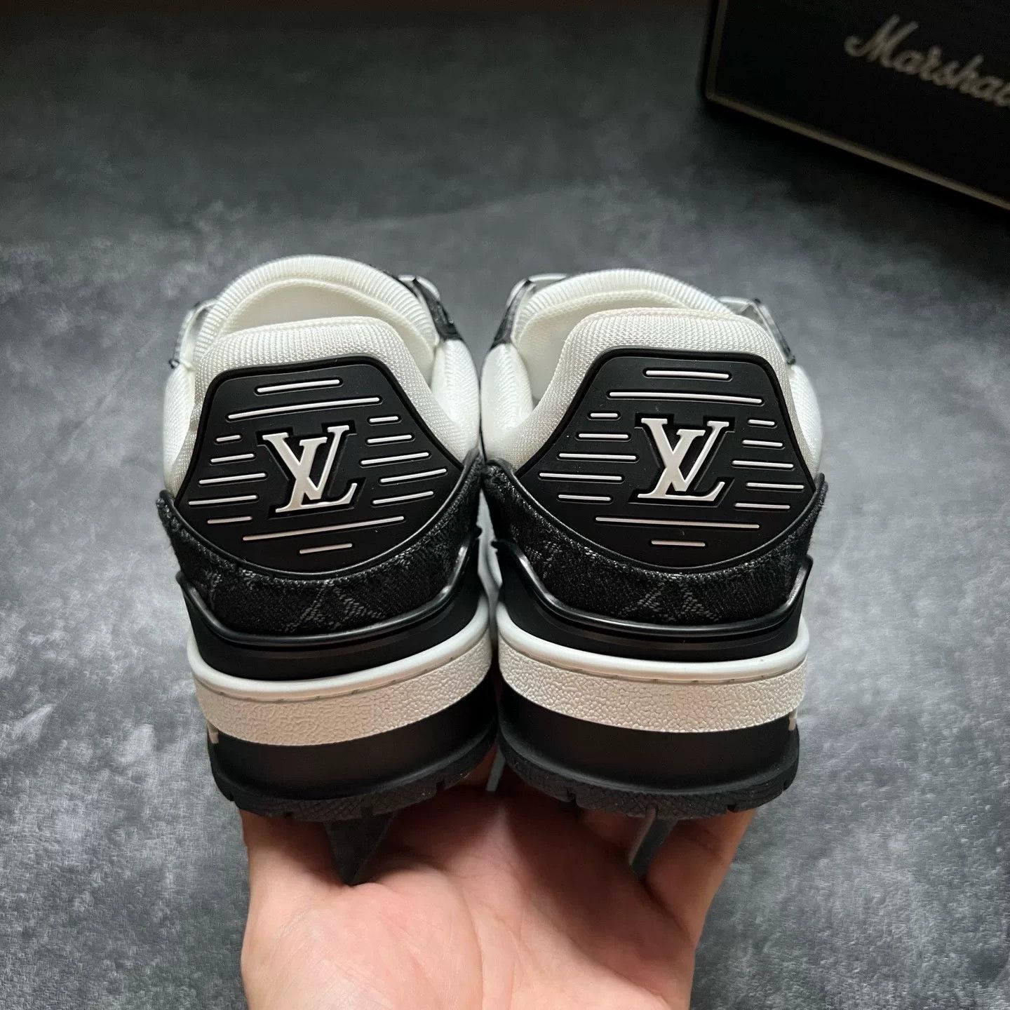 Louis Vuitton Louis Vuitton Training Black Lowtop Sneakers 25 Women Size US 8 / IT 38 - 6 Thumbnail