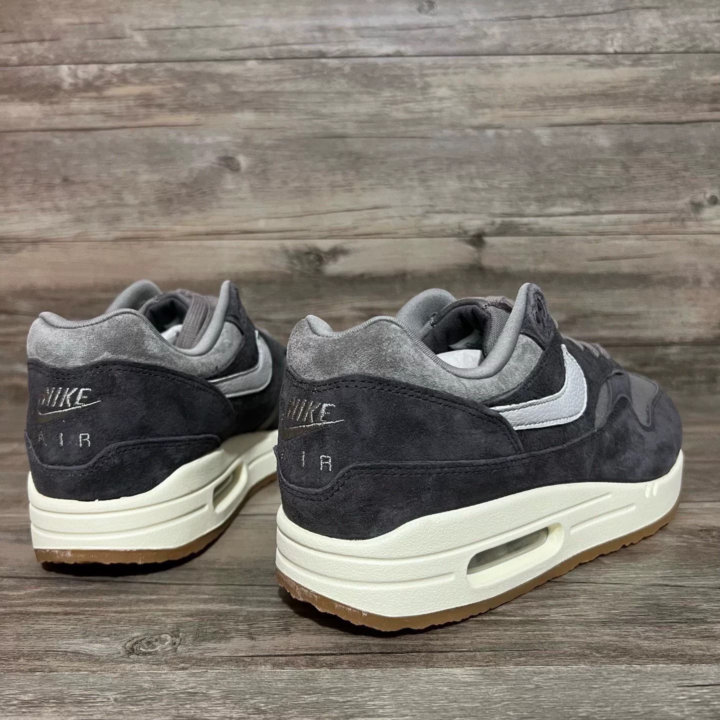 Nike Nike MAX 1 Gray Lowtop Sneakers 43 Men Size US 10 / EU 43 - 4 Thumbnail