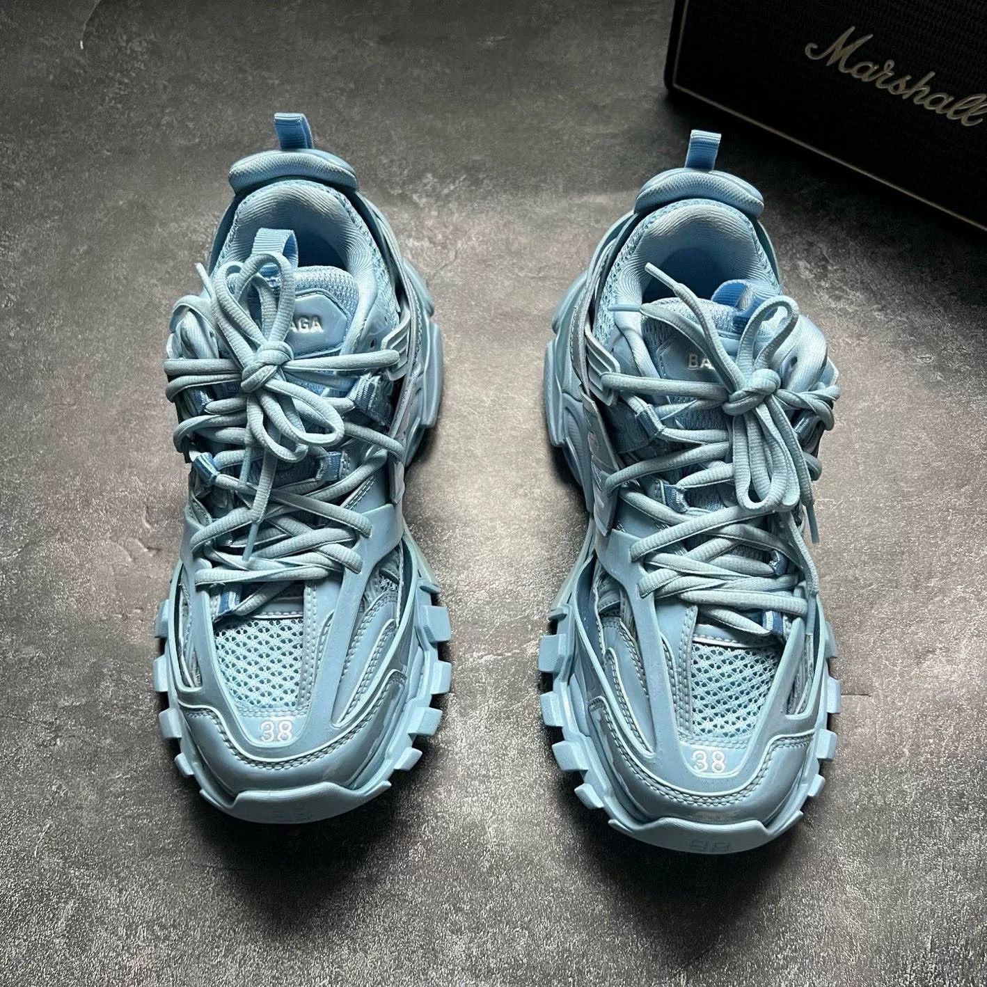 Balenciaga Balenciaga Patent Blue Lowtop Sneakers 38 Women Size US 7.5 / IT 37.5 - 3 Thumbnail