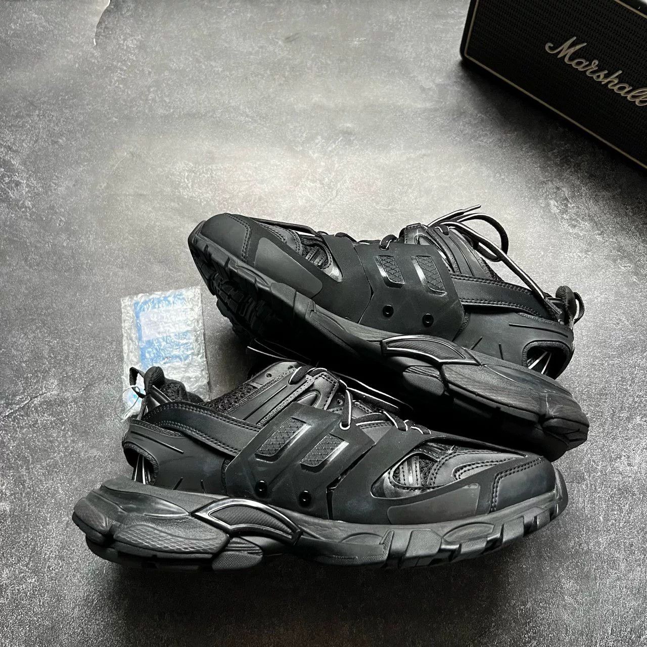 Balenciaga Balenciaga Black Lowtop Sneakers 39 Women Size US 8.5 / IT 38.5 - 2 Thumbnail