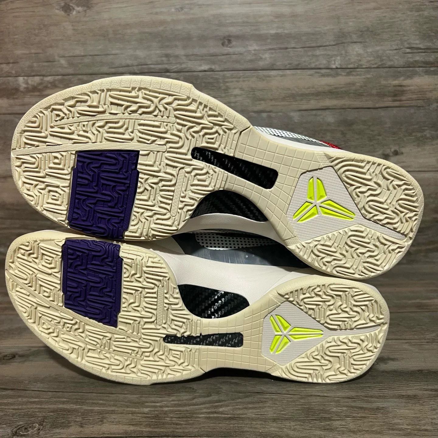 Nike Nike KOBE 5 Multi Lowtop Sneakers 44 Men Size US 10.5 / EU 43-44 - 6 Thumbnail