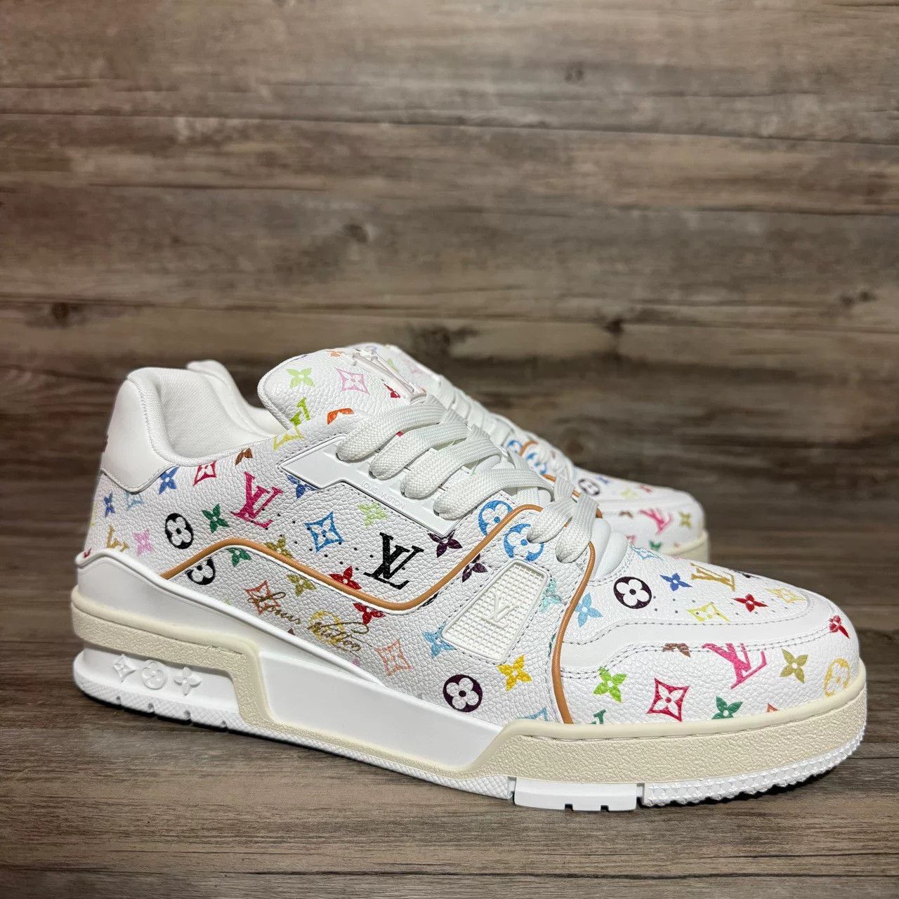 Louis Vuitton Louis Vuitton Training White Lowtop Sneakers 42 Men Size US 9 / EU 42 - 3 Thumbnail