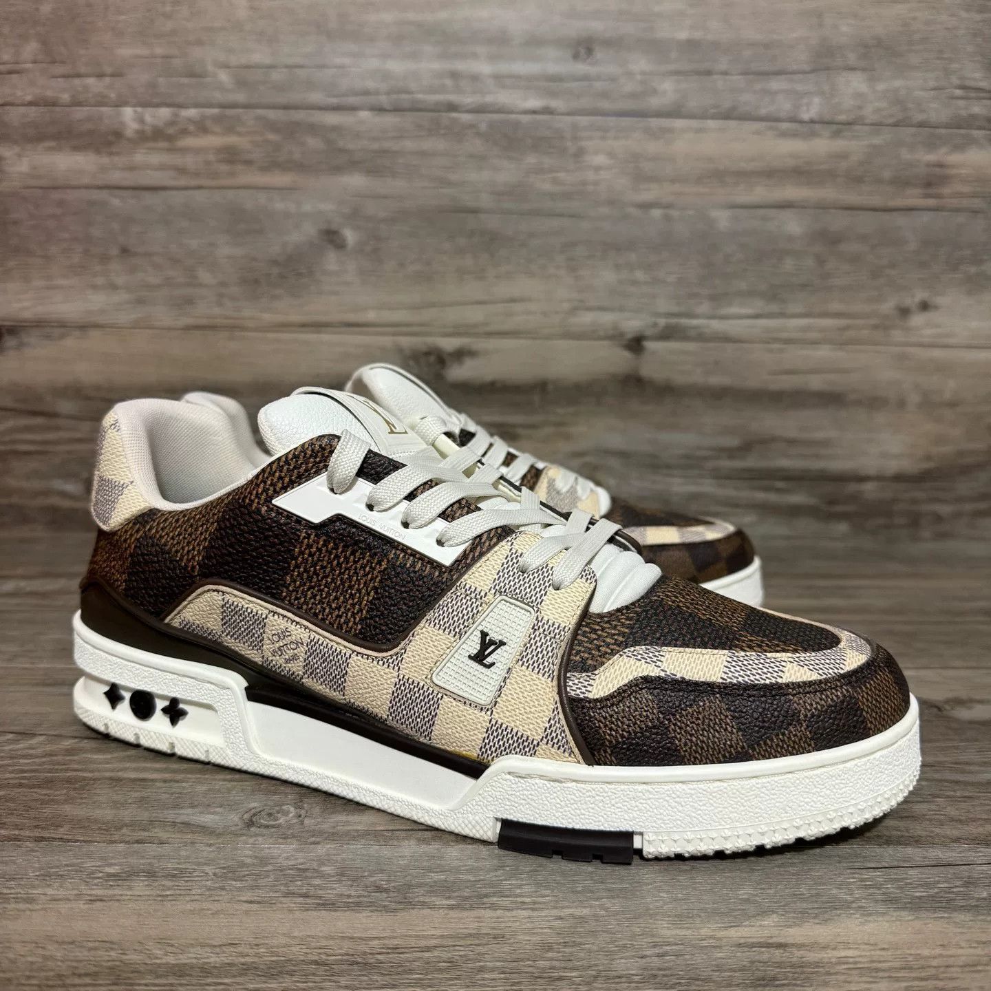 Louis Vuitton Louis Vuitton Training Brown Lowtop Sneakers 43.5 Men Size US 10.5 / EU 43-44 - 2 Thumbnail