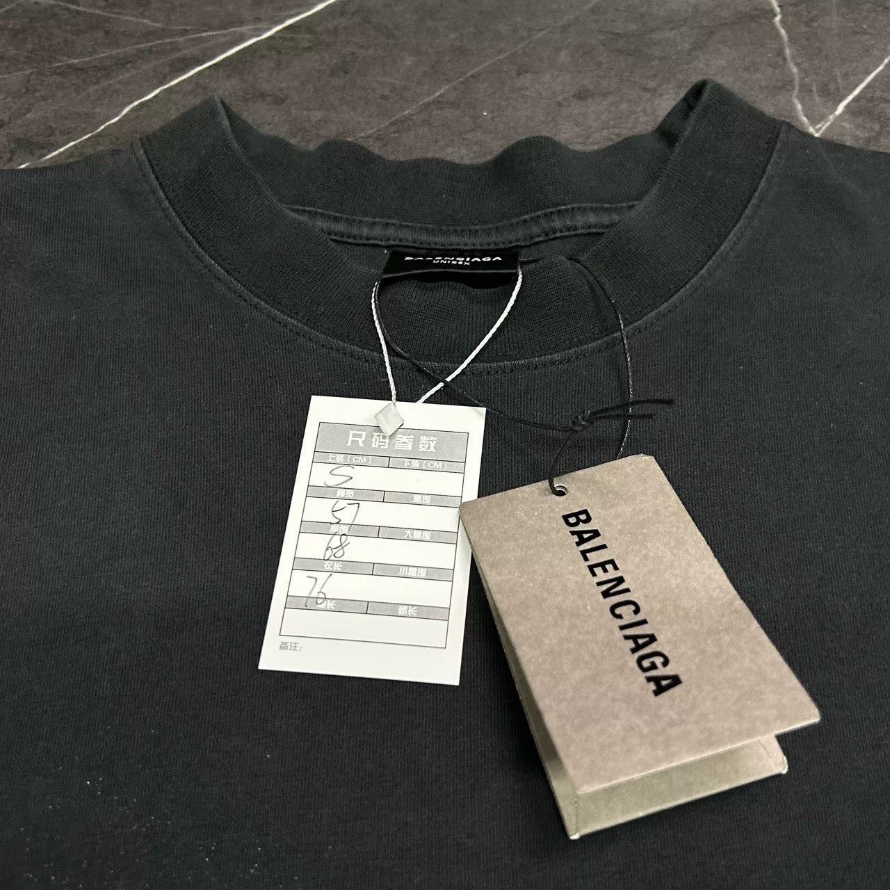 Balenciaga Balenciaga T-Shirt S Men Size US S / EU 44-46 / 1 - 3 Thumbnail