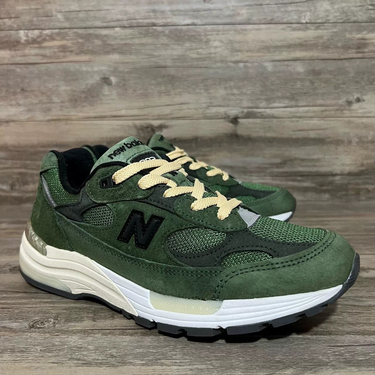 New Balance New Balance Green Lowtop Sneakers M Men Size US 10 / EU 43 - 3 Thumbnail