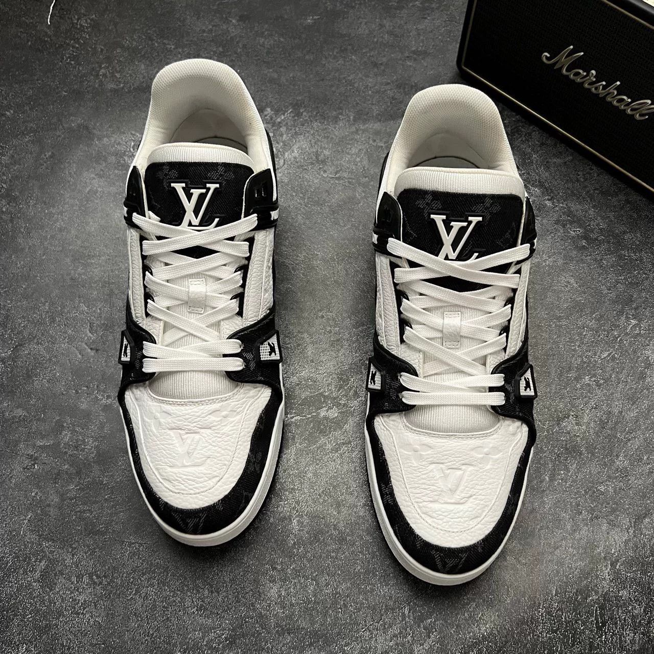 Louis Vuitton Louis Vuitton Training Black Lowtop Sneakers 10 Men Size US 10 / EU 43 - 3 Thumbnail