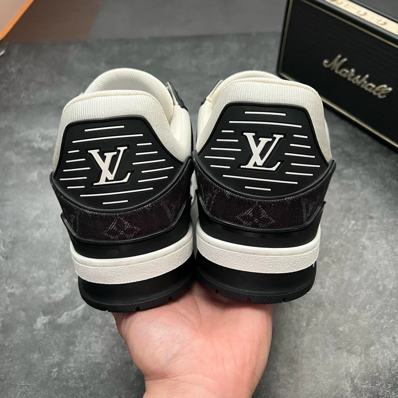 Louis Vuitton Louis Vuitton Training Black Lowtop Sneakers 10 Men Size US 10 / EU 43 - 6 Thumbnail