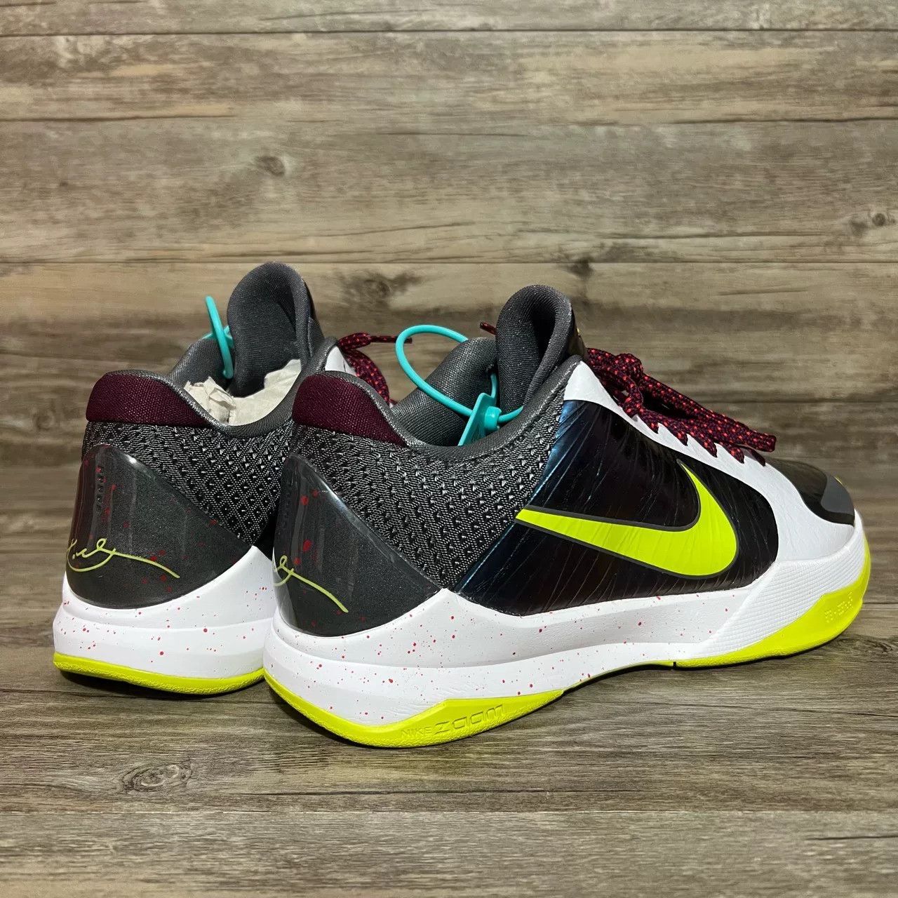 Nike Nike KOBE 5 Lowtop Sneakers 44 Men Size US 10.5 / EU 43-44 - 3 Thumbnail