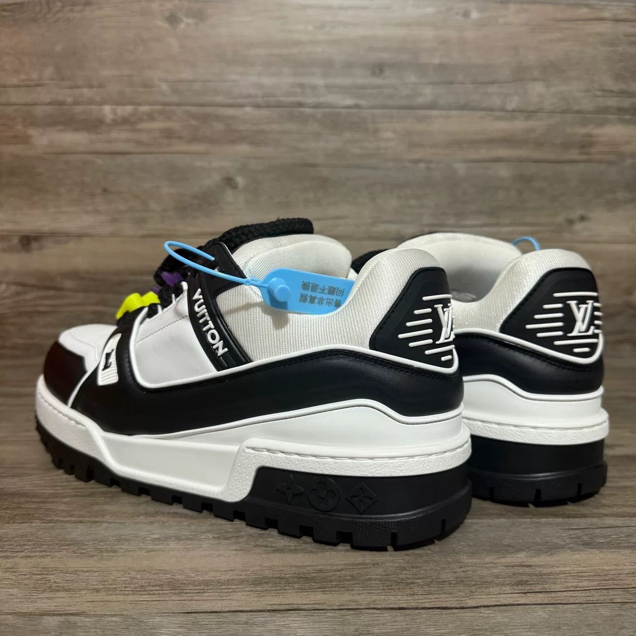 Louis Vuitton Louis Vuitton Training Black Lowtop Sneakers 10 Men Size US 10 / EU 43 - 3 Thumbnail