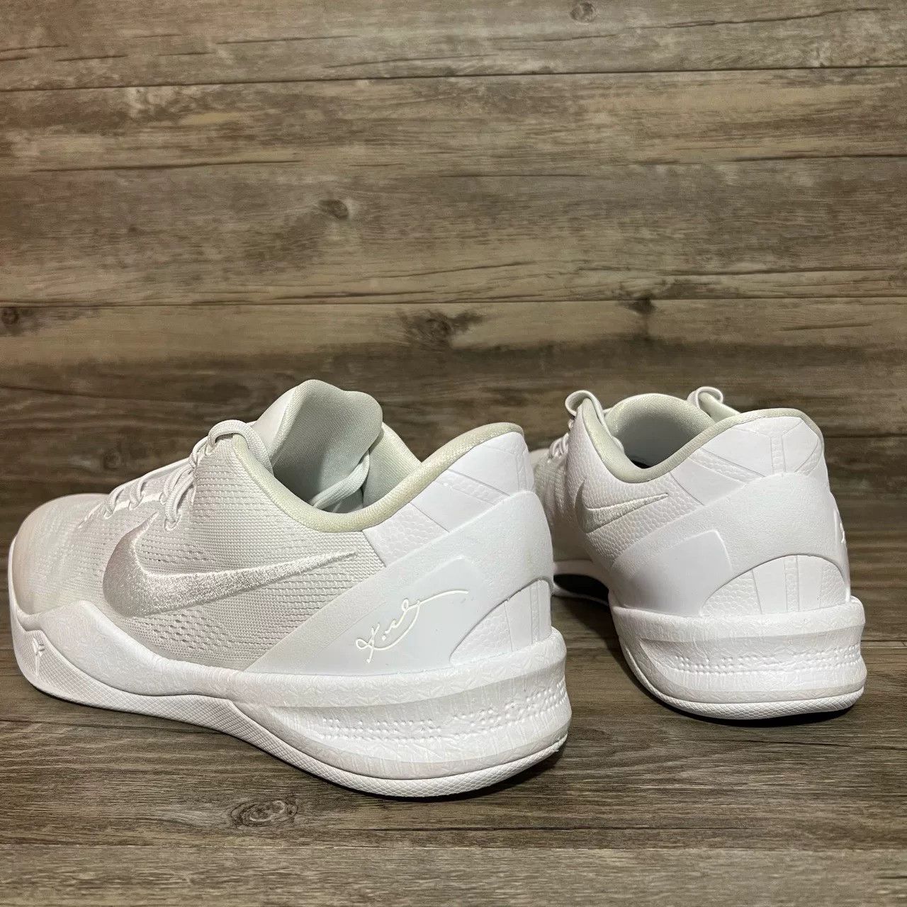 Nike Nike KOBE 8 White Lowtop Sneakers 43 Men Size US 10 / EU 43 - 8 Thumbnail