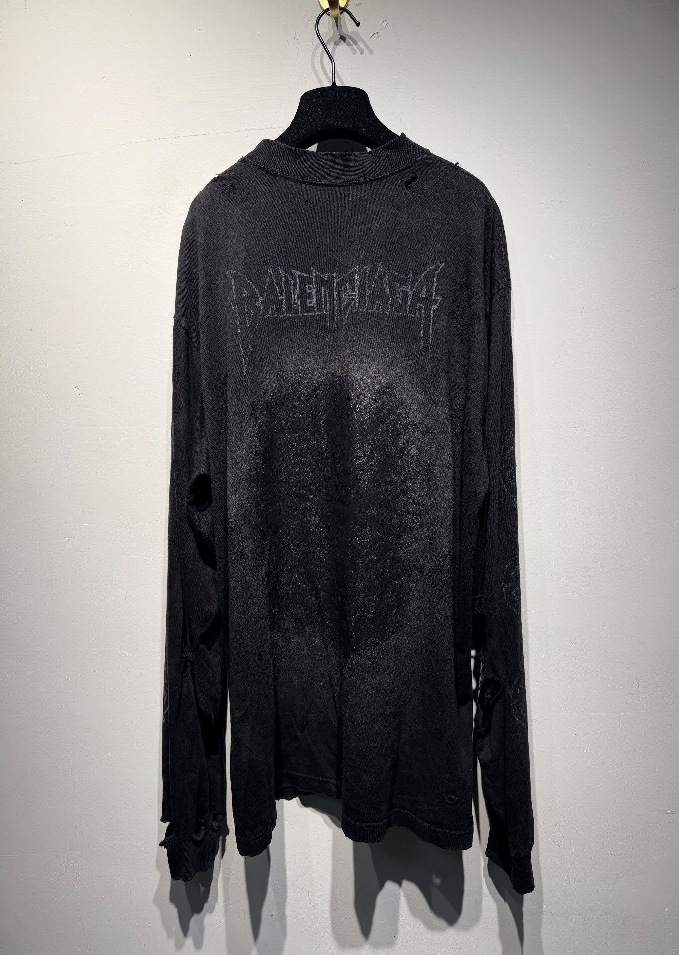 Balenciaga Balenciaga Retro Printed Black T-Shirt XS Men Size US XS / EU 42 / 0 - 2 Thumbnail