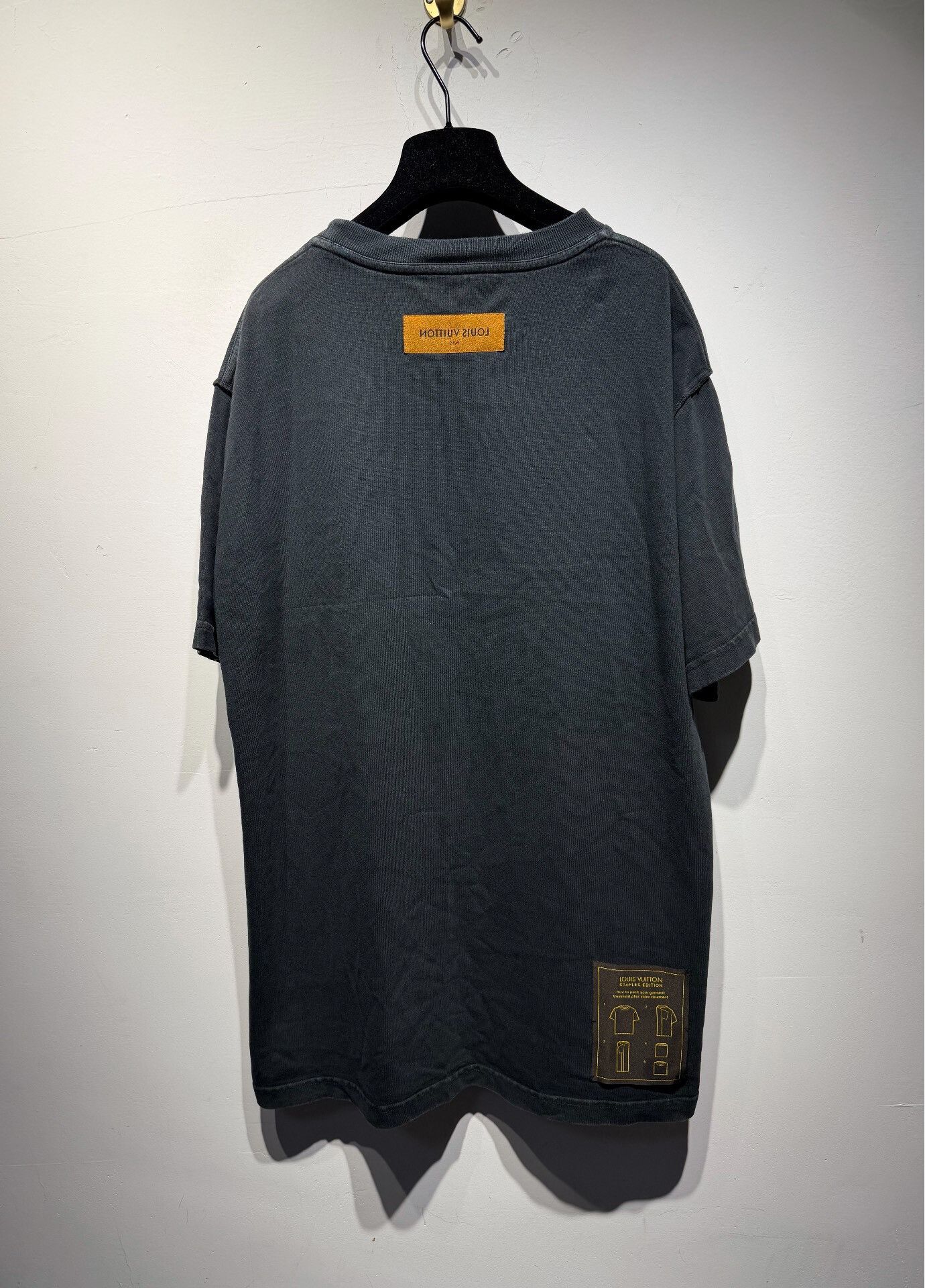 Louis Vuitton Louis Vuitton T-Shirt L Men Size US L / EU 52-54 / 3 - 2 Thumbnail