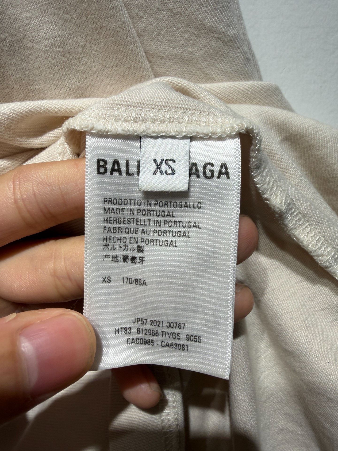 Balenciaga Balenciaga Retro Printed White T-Shirt XS Men Size US XS / EU 42 / 0 - 4 Thumbnail