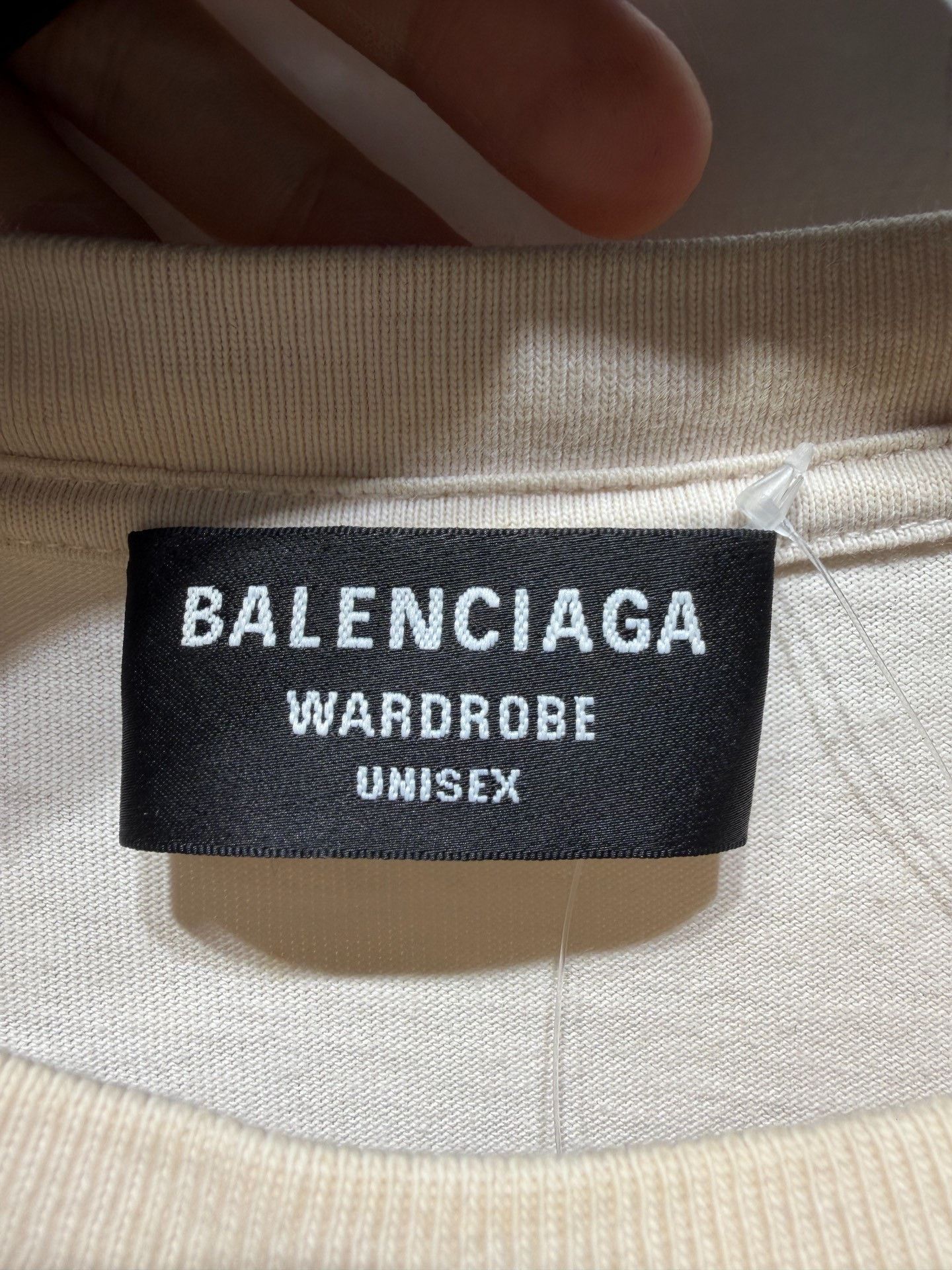 Balenciaga Balenciaga Retro Printed White T-Shirt XS Men Size US XS / EU 42 / 0 - 3 Thumbnail