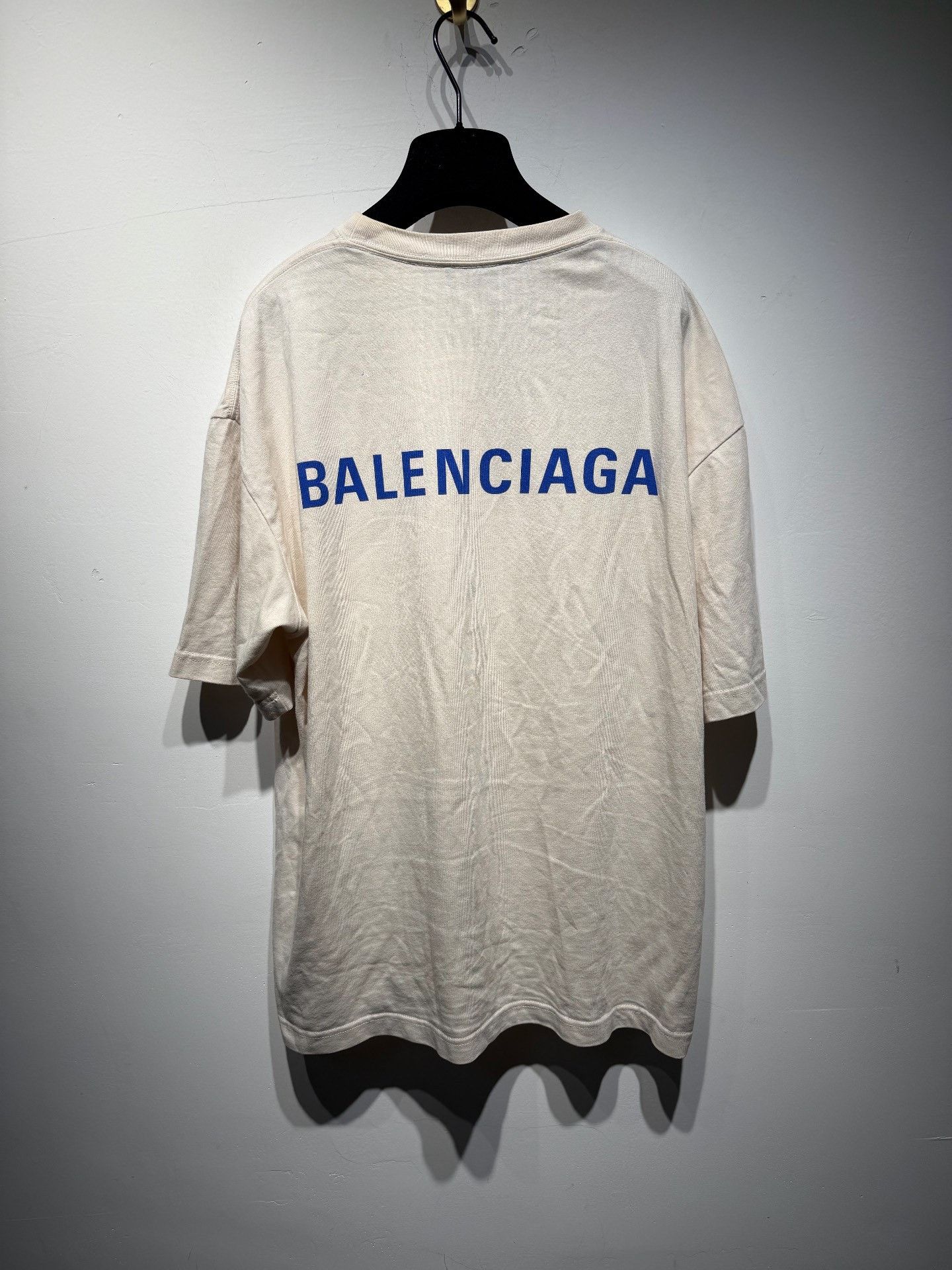 Balenciaga Balenciaga Retro Printed White T-Shirt XS Men Size US XS / EU 42 / 0 - 2 Thumbnail