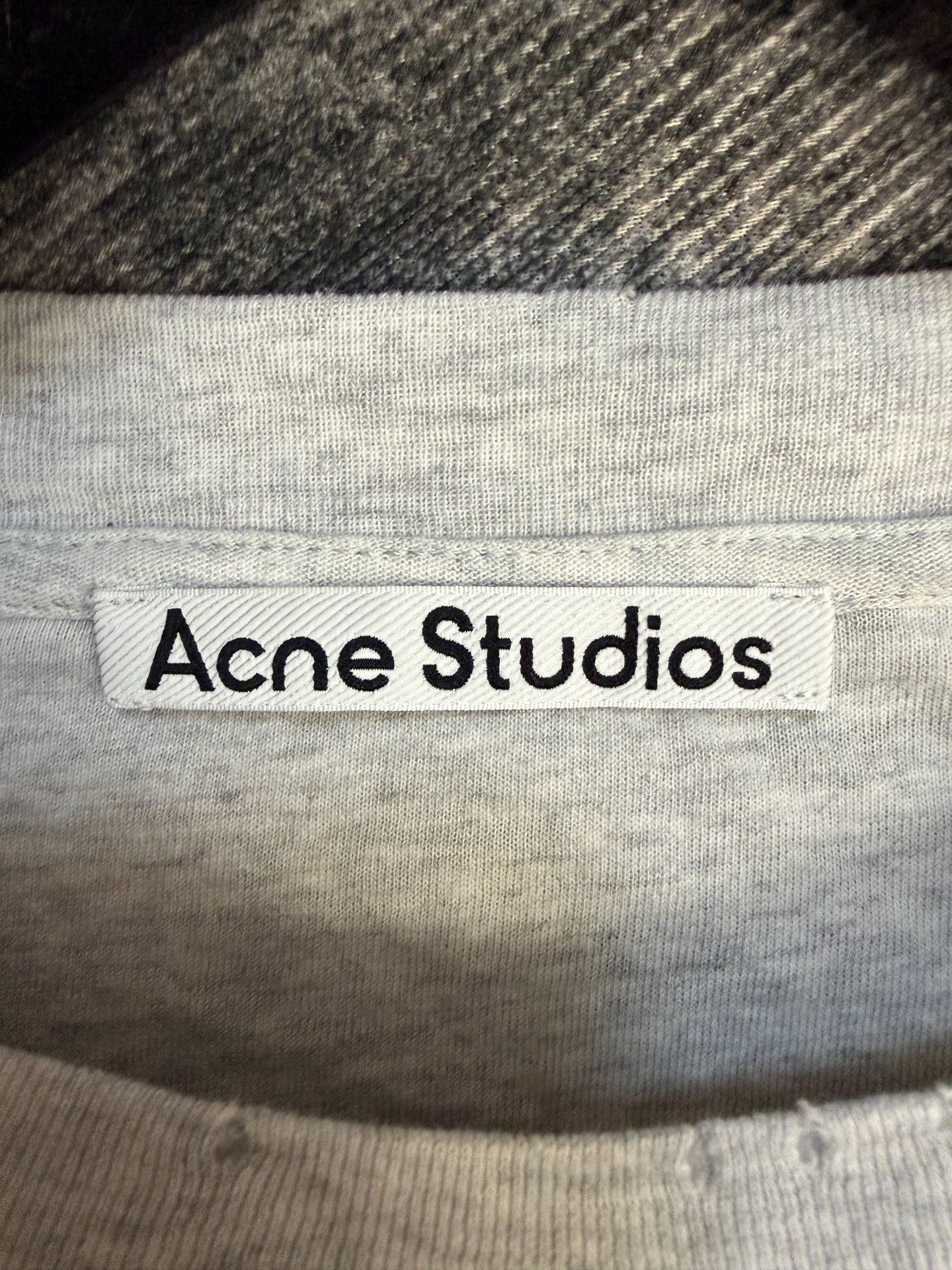 Acne Studios Acne Studios Printed Gray T-Shirt M Men Size US M / EU 48-50 / 2 - 3 Thumbnail