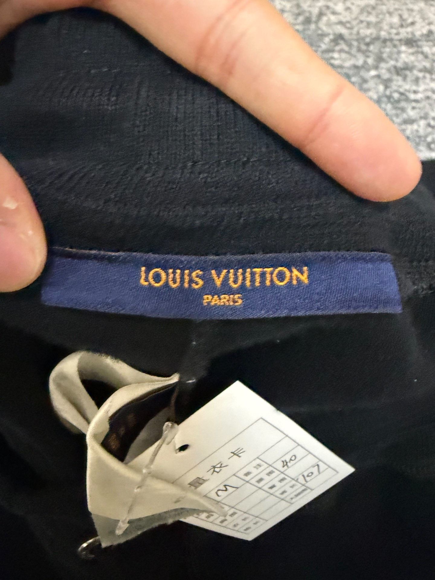 Louis Vuitton Louis Vuitton Retro Gold Casual Pants M Men Size US 32 / EU 48 - 3 Thumbnail