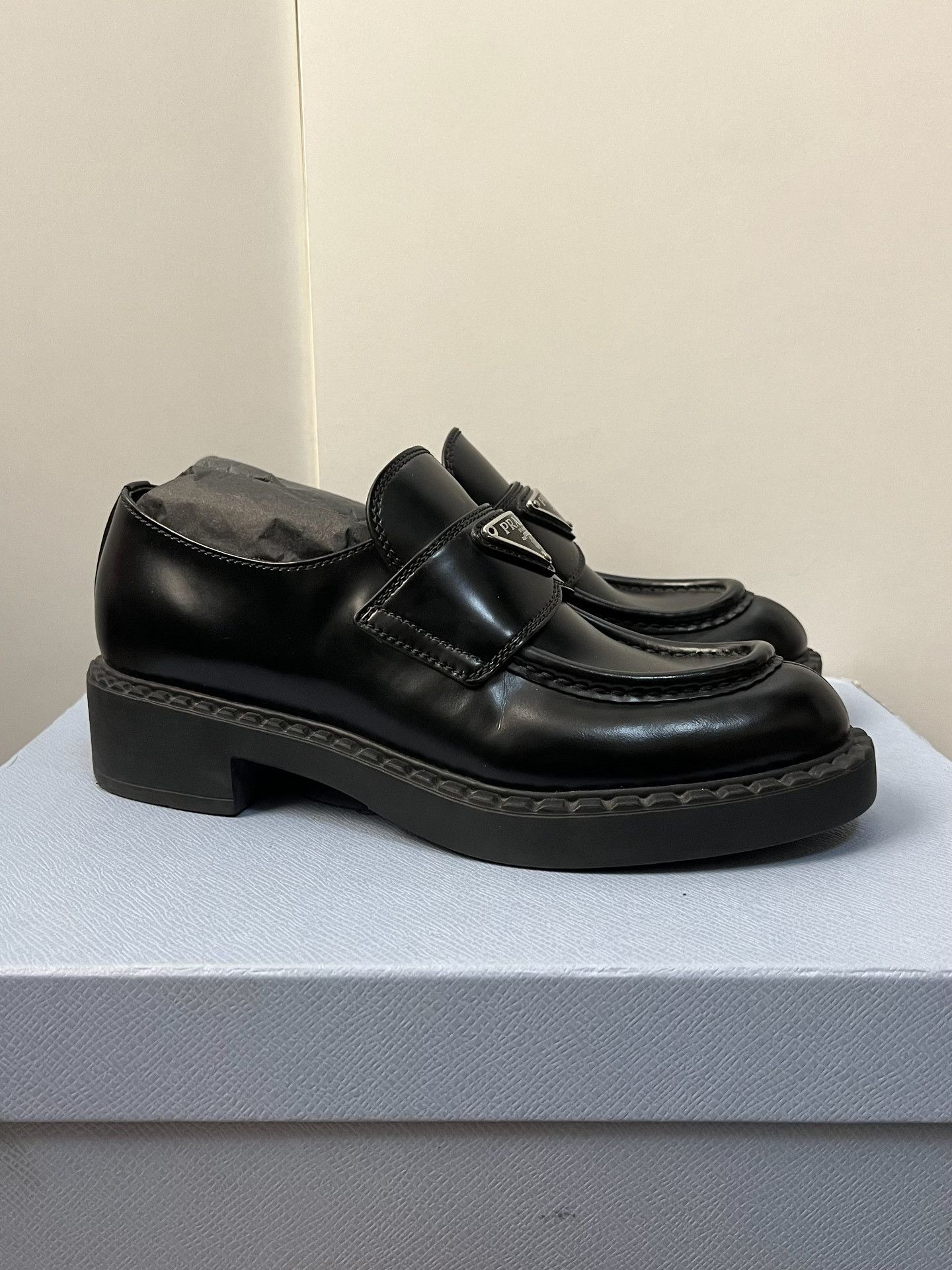 Prada Prada Casual Black Lowtop Sneakers 35 Women Size US 5 / IT 35 - 4 Thumbnail