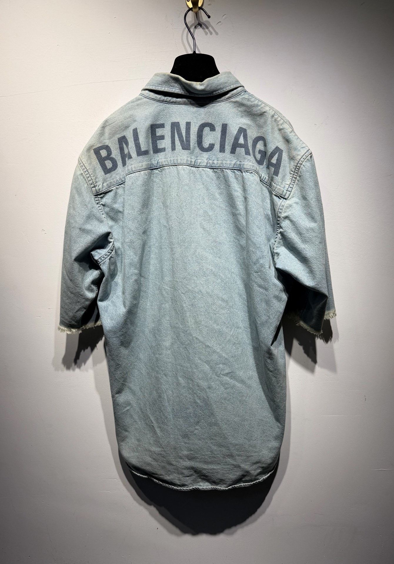 Balenciaga Balenciaga Denim Printed Shirt 39 Men Size US M / EU 48-50 / 2 - 2 Thumbnail