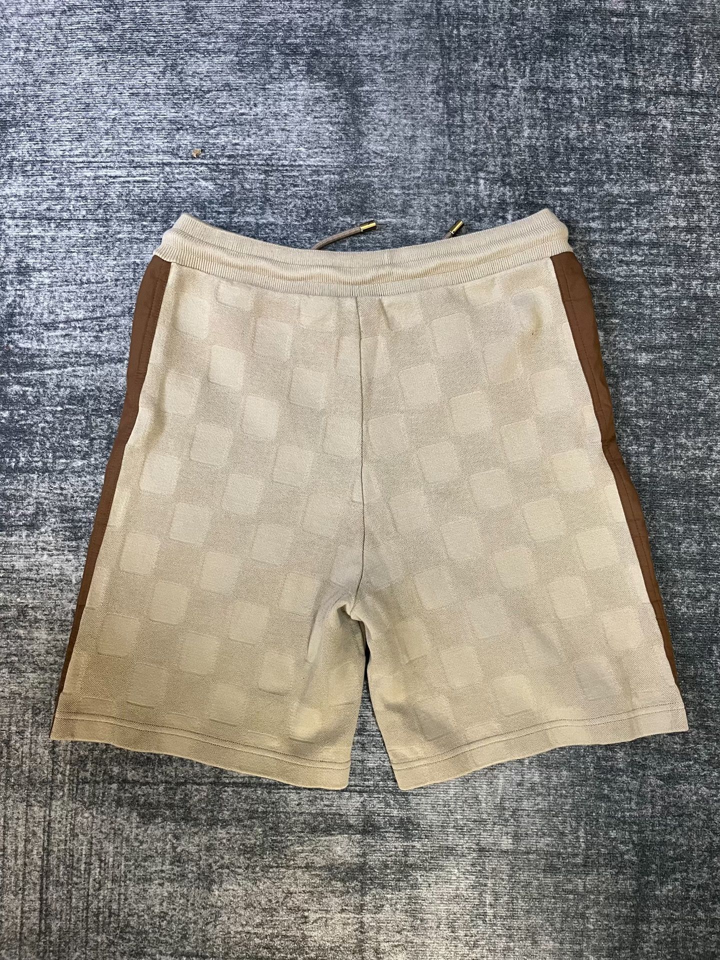 Louis Vuitton Louis Vuitton Collab Shorts M Men Size US 32 / EU 48 - 2 Thumbnail