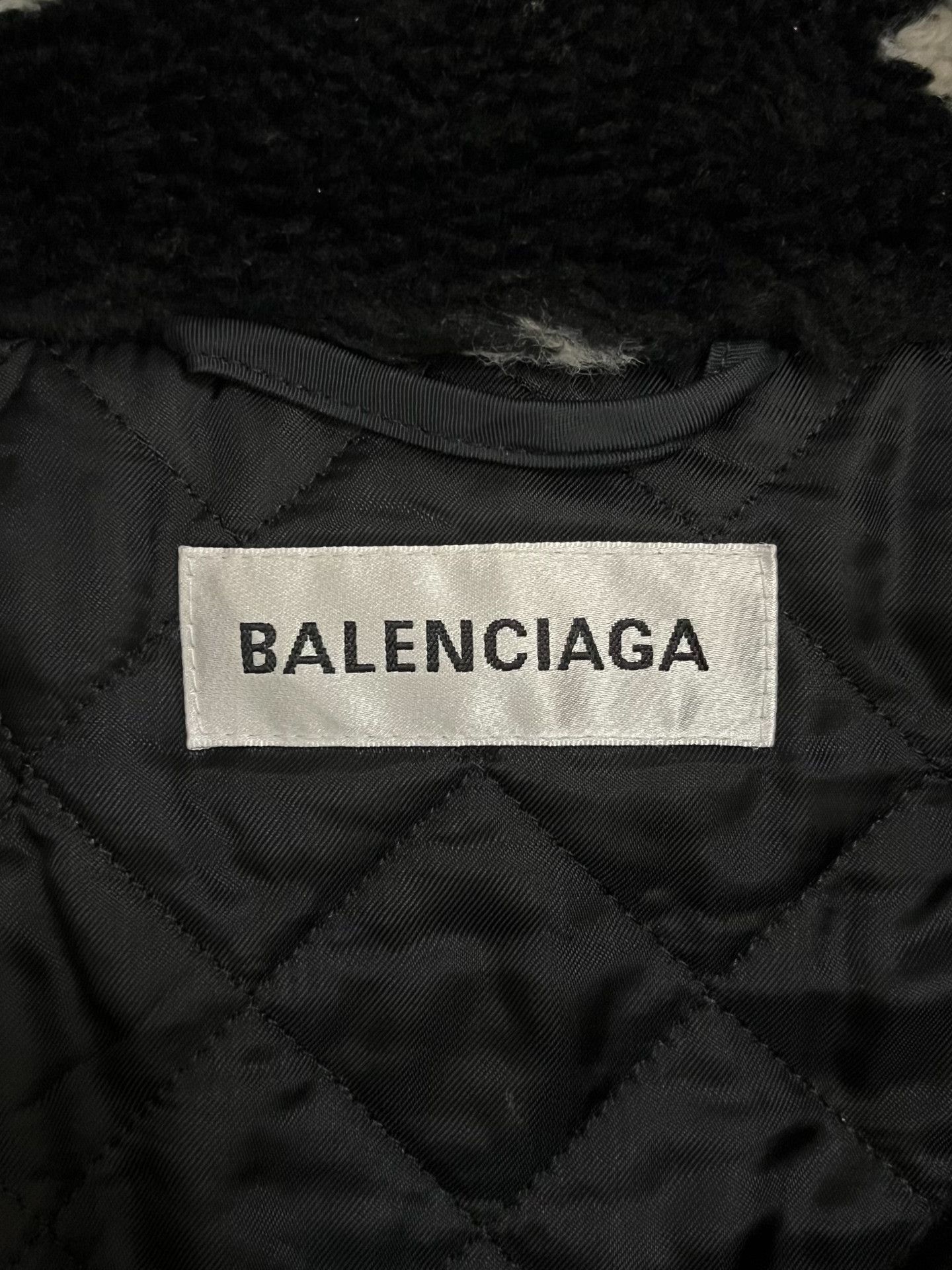 Balenciaga Balenciaga Fur Oversized Black Jacket 34 Women Size XS / US 0-2 / IT 36-38 - 3 Thumbnail