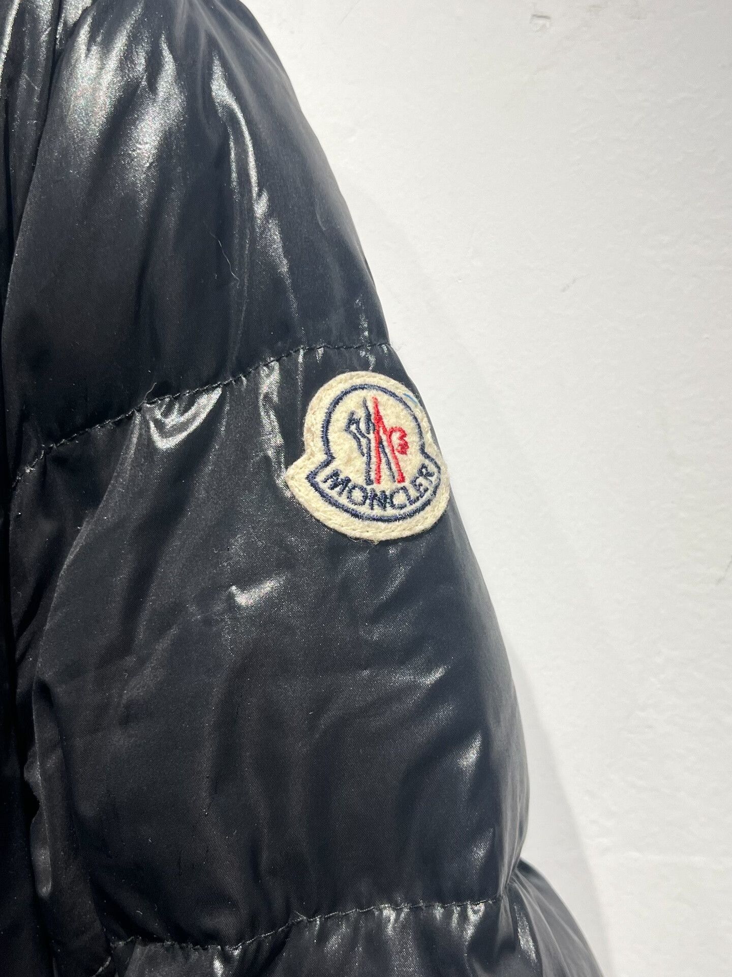 Moncler Moncler Retro Embroidered Black Heavy Coat 2 Men Size US XS / EU 42 / 0 - 3 Thumbnail