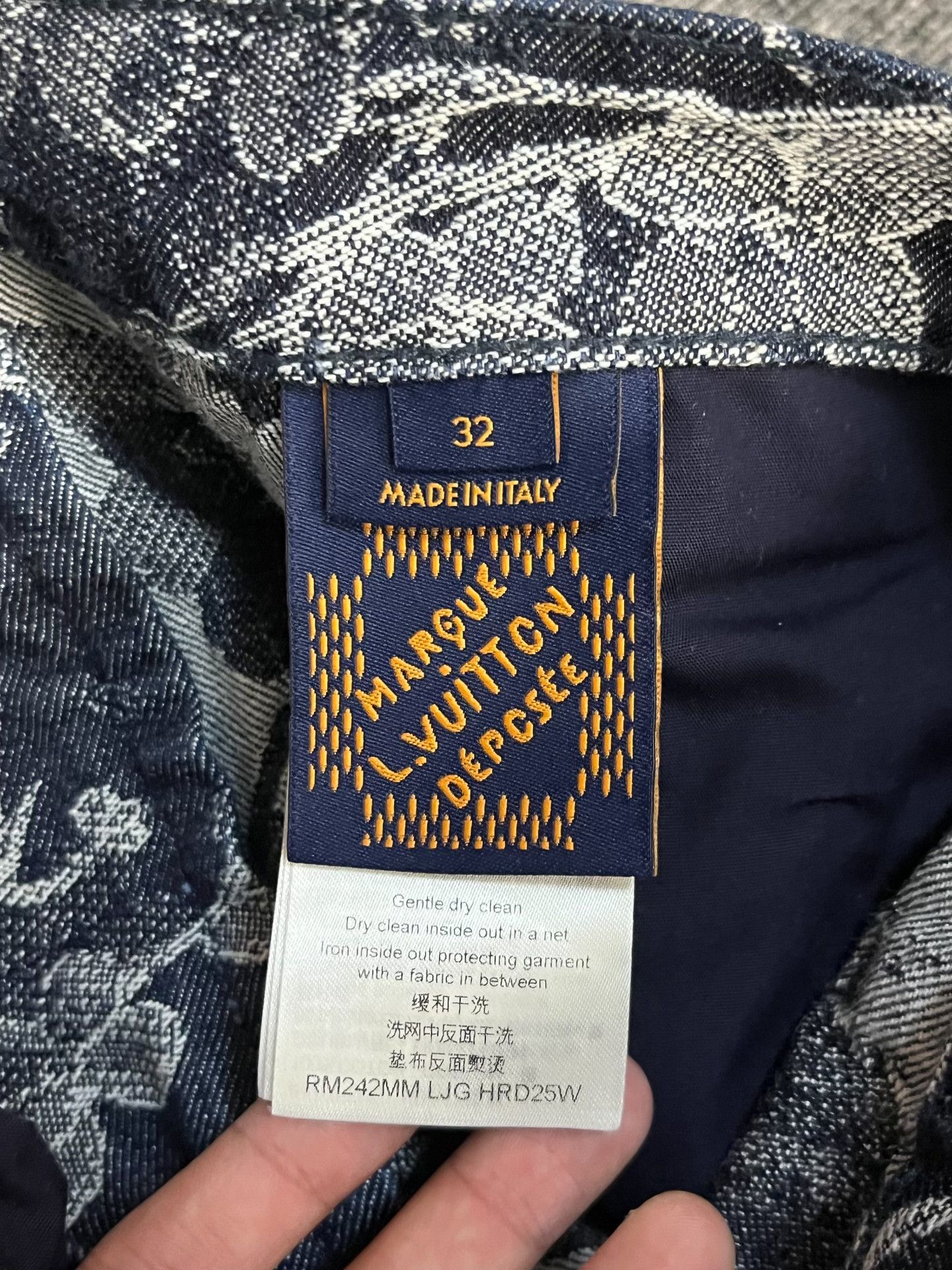 Louis Vuitton Louis Vuitton Retro Embroidered Blue Denim Jeans 32 Men Size US 32 / EU 48 - 5 Thumbnail