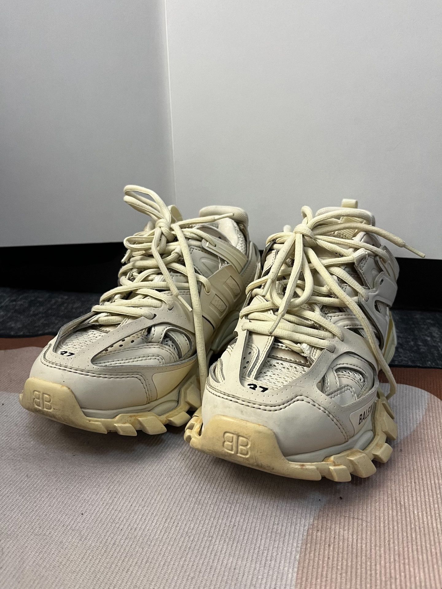 Balenciaga Balenciaga Lowtop Sneakers 37 Women Size US 6.5 / IT 36.5 - 2 Thumbnail
