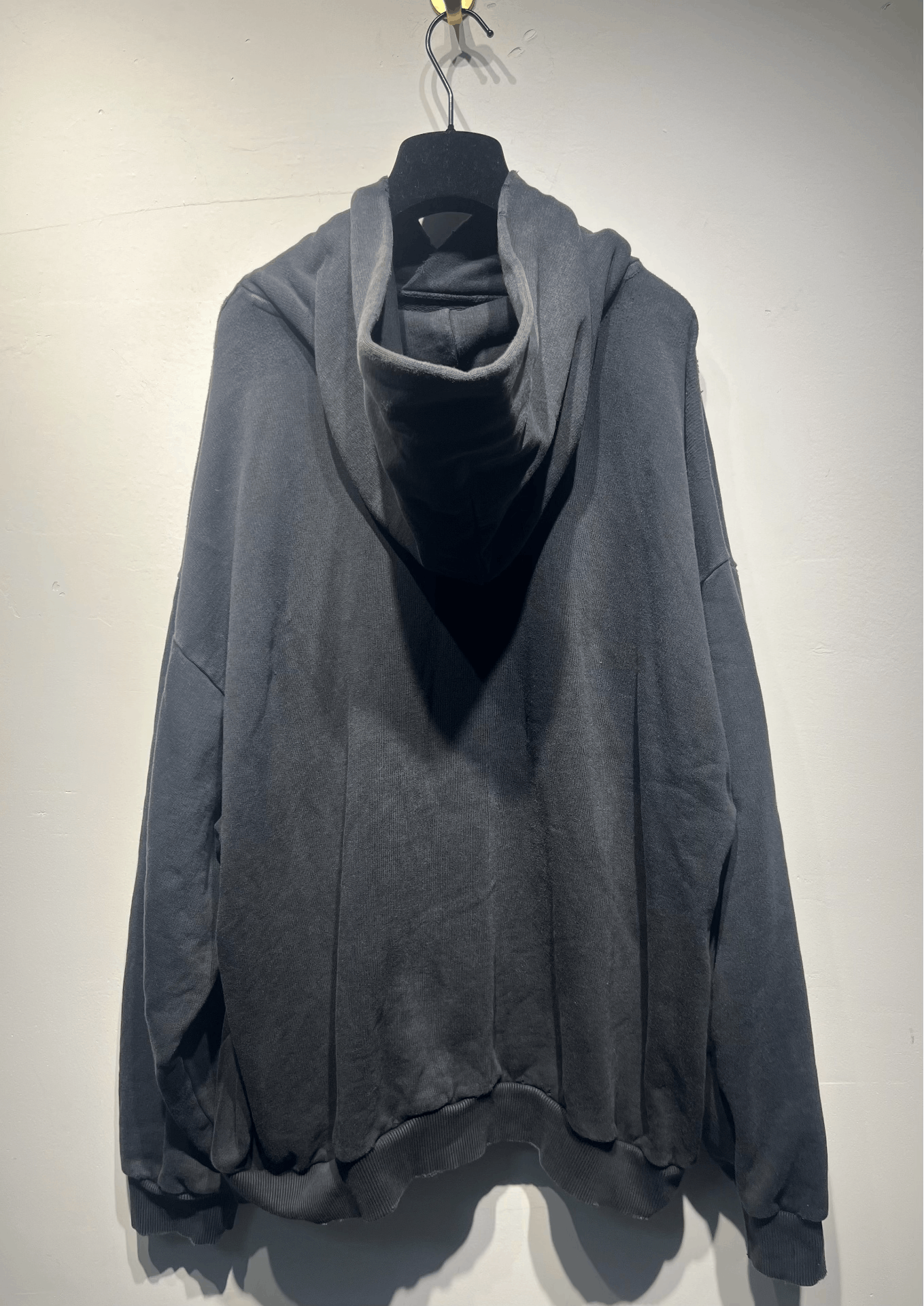 Balenciaga Balenciaga Distressed Hoodie M Men Size US M / EU 48-50 / 2 - 2 Thumbnail
