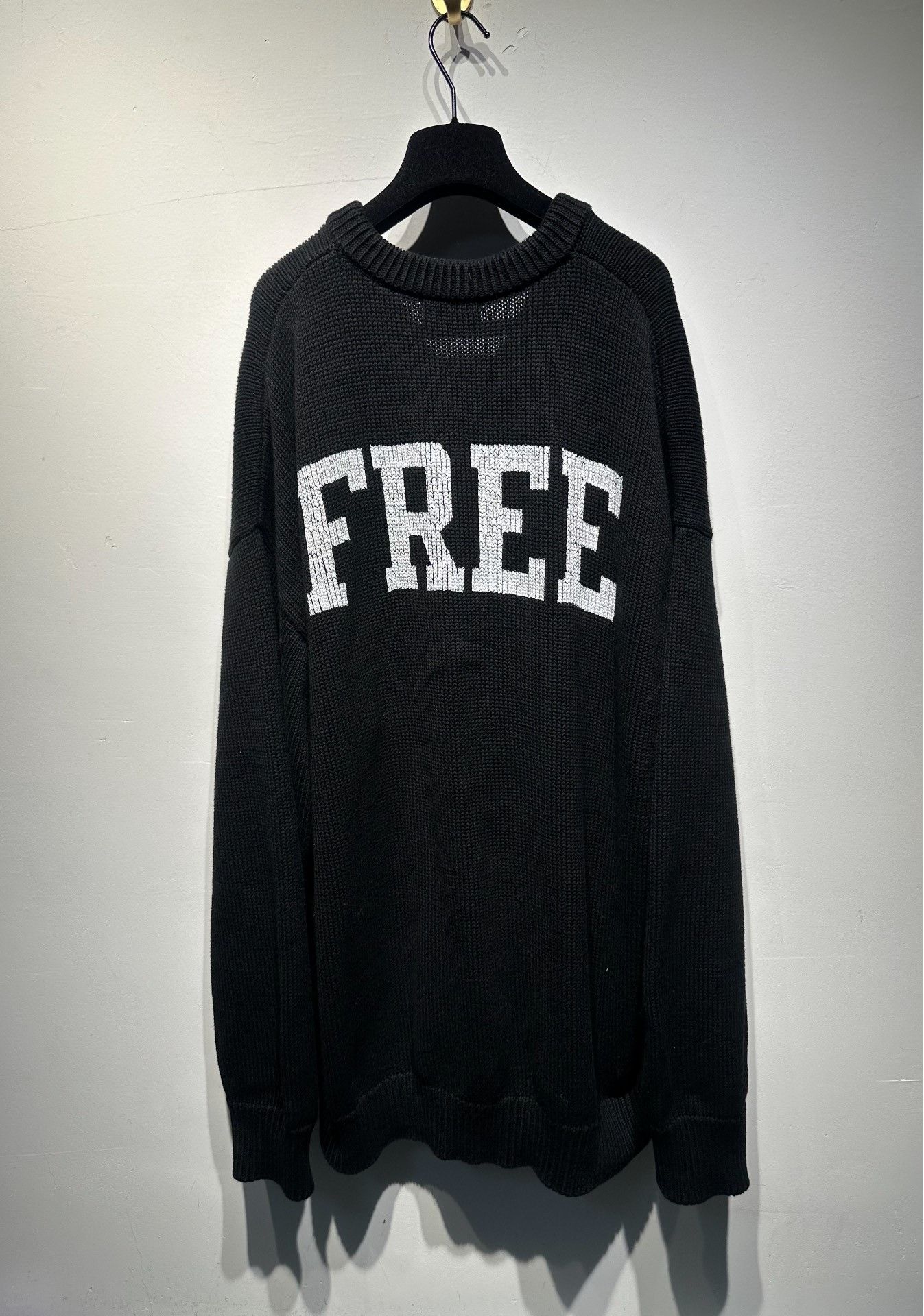 Balenciaga Balenciaga Knit Embroidered Sweater S Women Size S / US 4 / IT 40 - 2 Thumbnail