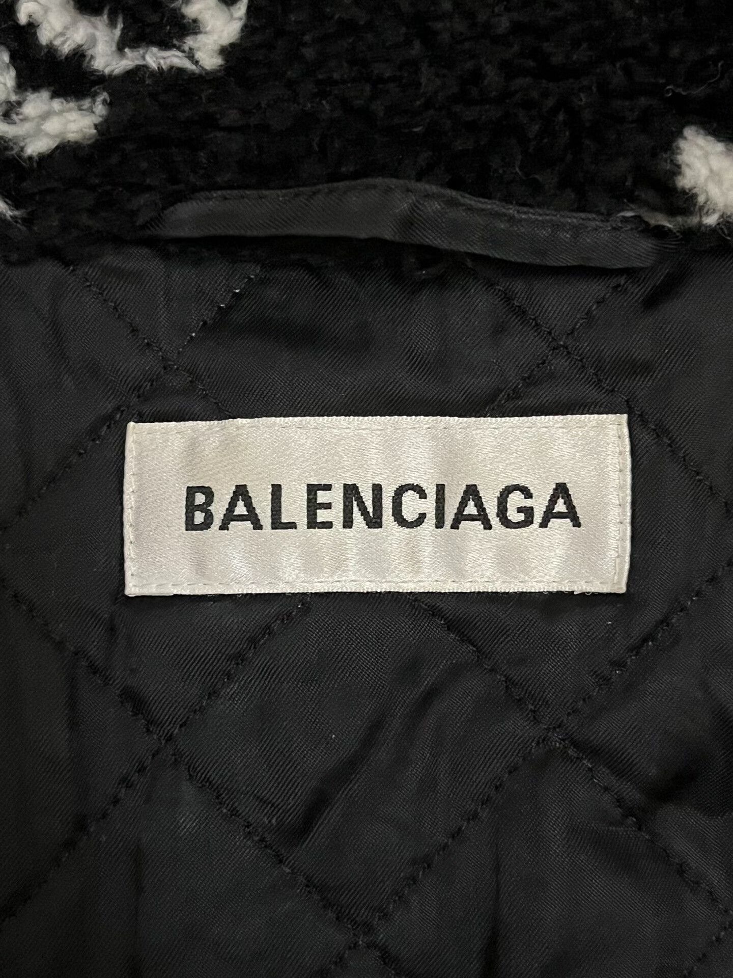 Balenciaga Balenciaga Fur Oversized Black Jacket 34 Women Size XS / US 0-2 / IT 36-38 - 3 Thumbnail