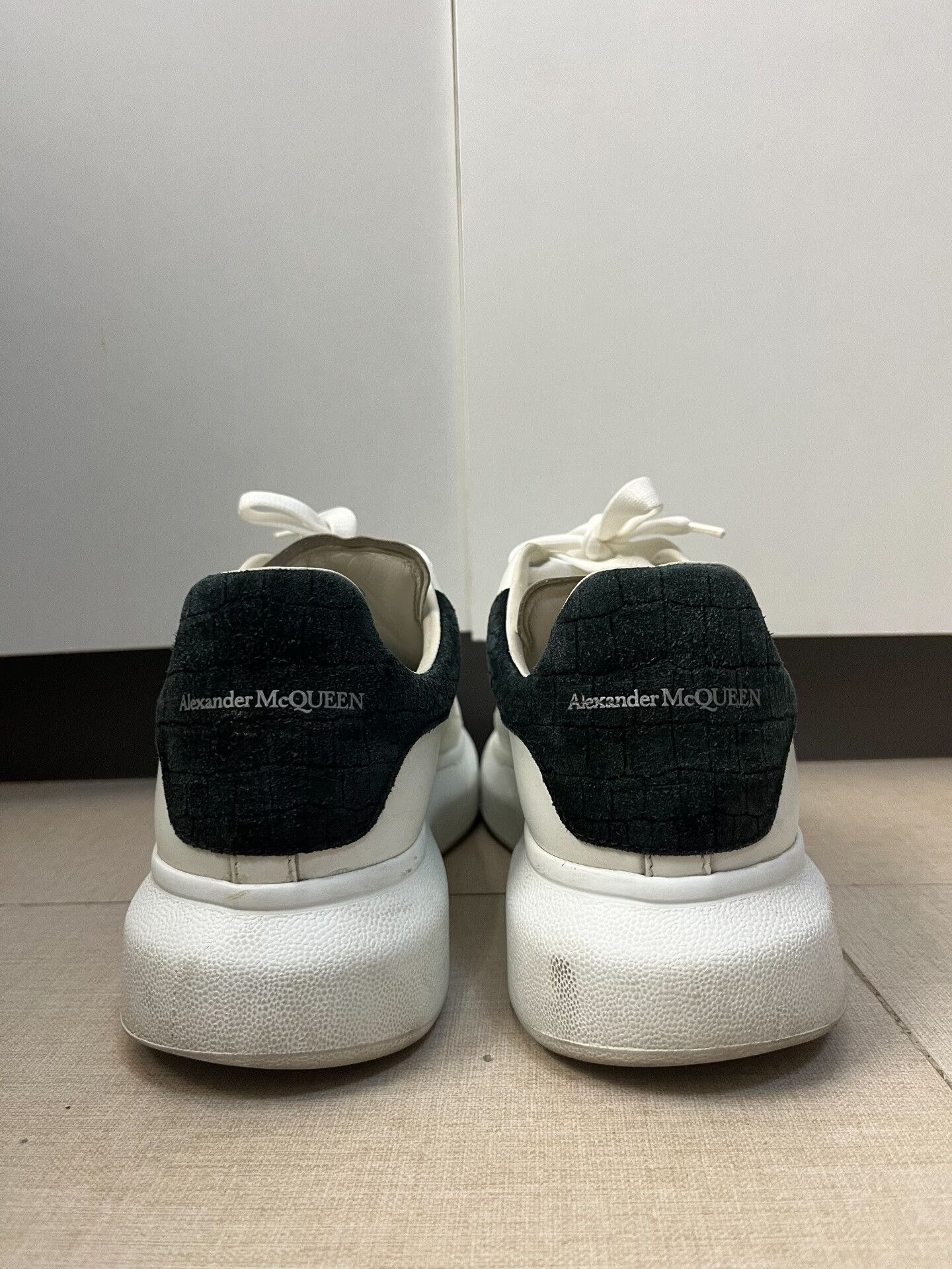 Alexander McQueen Alexander McQueen Casual White Lowtop Sneakers 42 Men Size US 9 / EU 42 - 4 Thumbnail