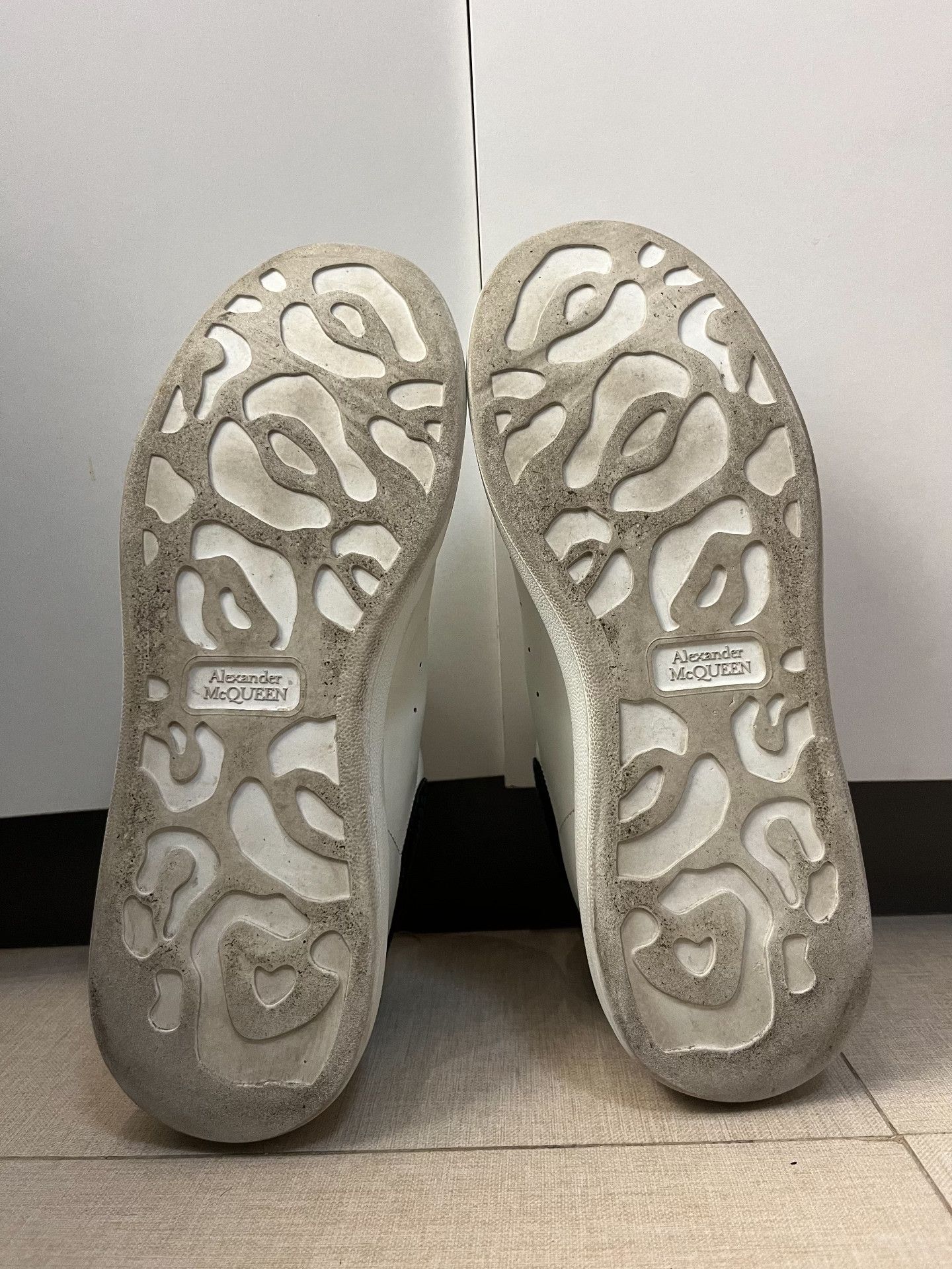 Alexander McQueen Alexander McQueen Casual White Lowtop Sneakers 42 Men Size US 9 / EU 42 - 6 Thumbnail
