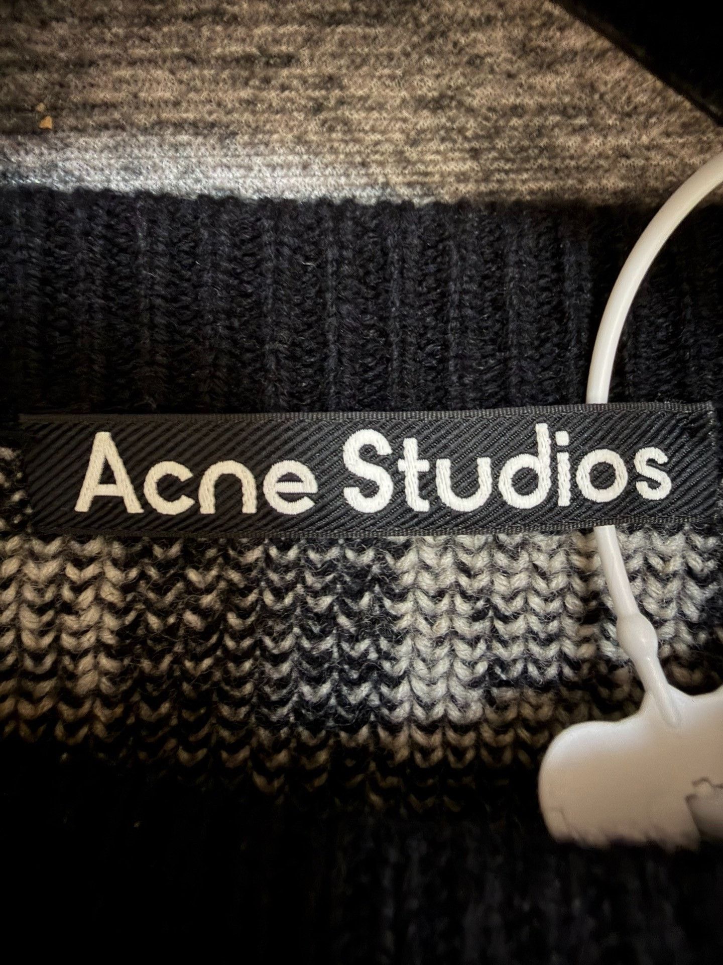 Acne Studios Acne Studios Knit Sweater XS Women Size XS / US 0-2 / IT 36-38 - 3 Thumbnail