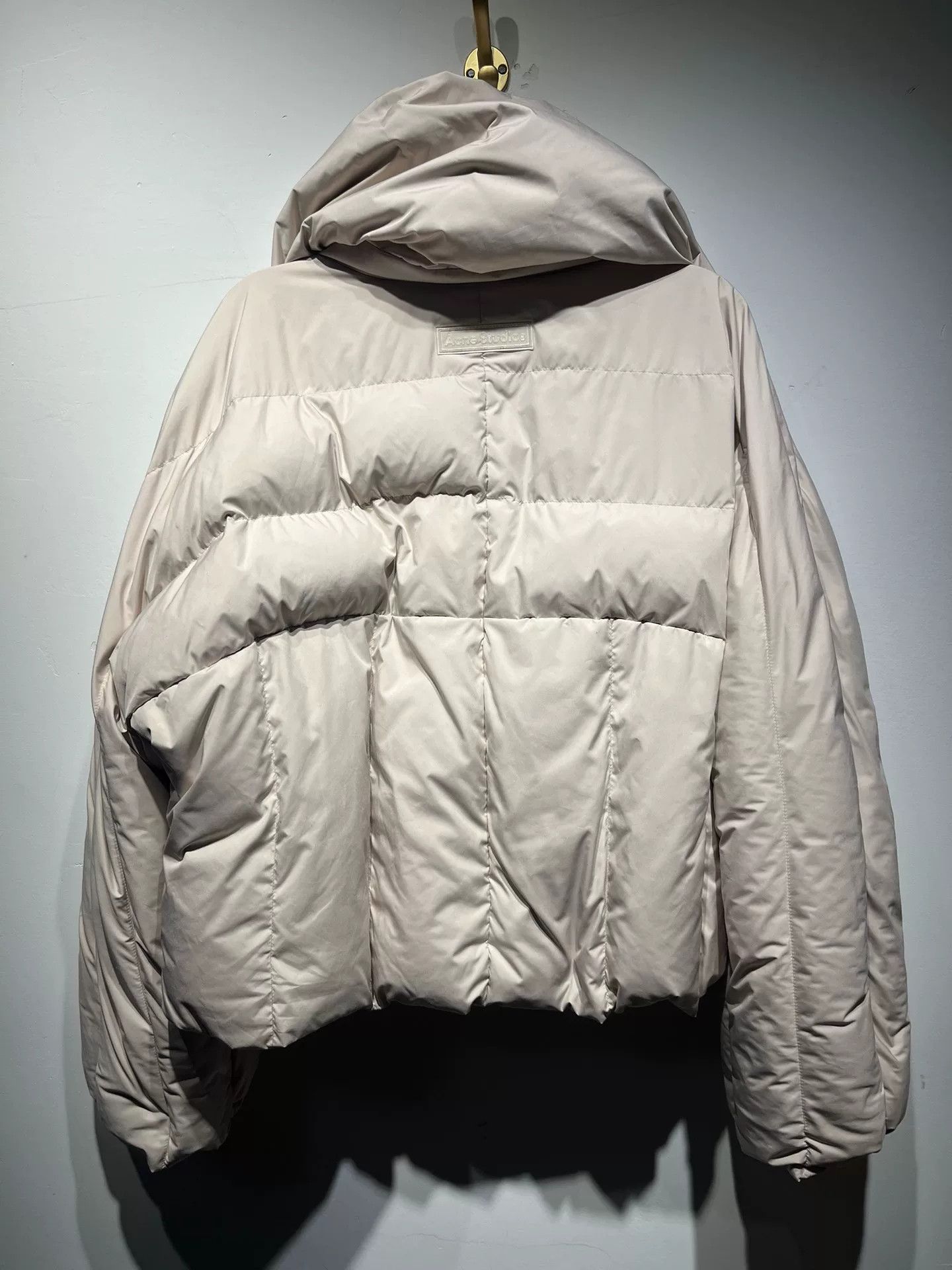Acne Studios Acne Studios Down Cropped White Down Jacket 36 Women Size S / US 4 / IT 40 - 2 Thumbnail