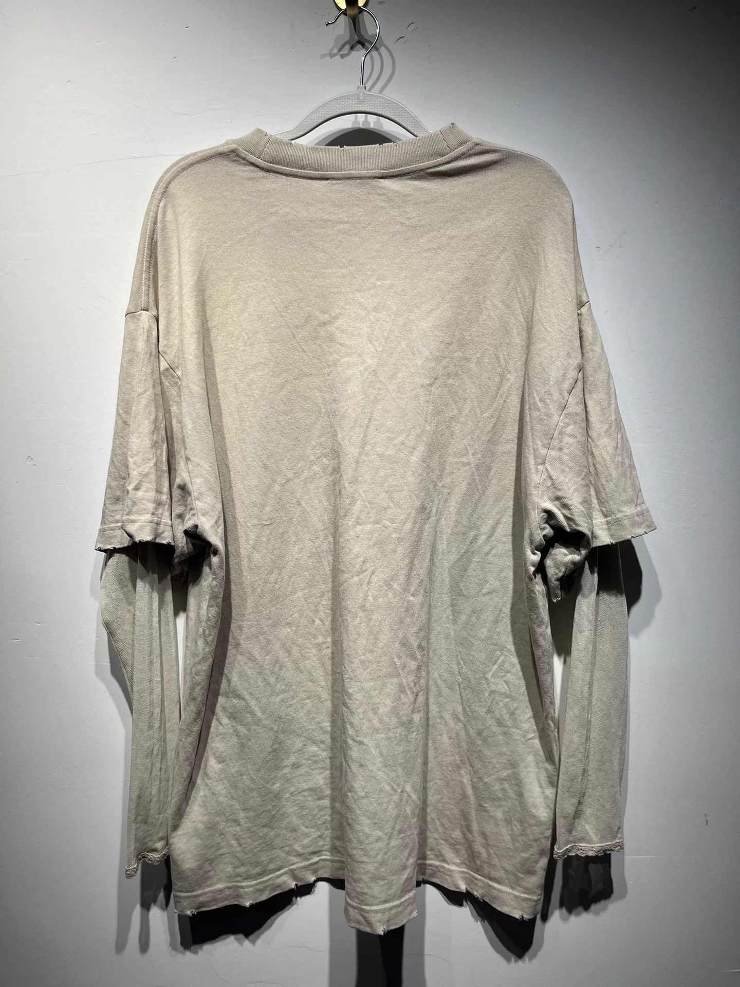 Acne Studios Acne Studios Printed Graphic Beige T-Shirt XS Women Size XS / US 0-2 / IT 36-38 - 2 Thumbnail