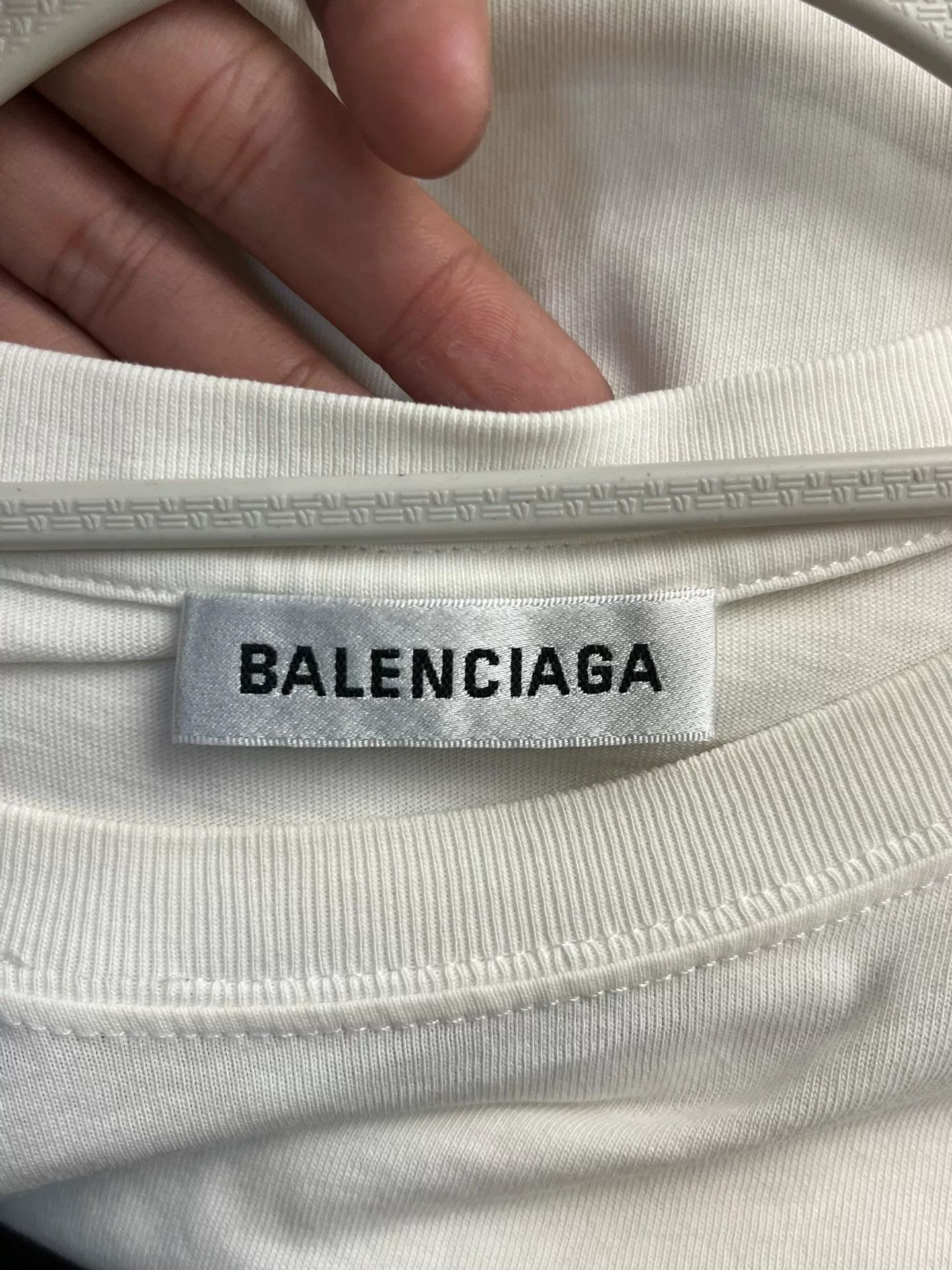 Balenciaga Balenciaga Printed White T-Shirt XL Men Size US XL / EU 56 / 4 - 3 Thumbnail