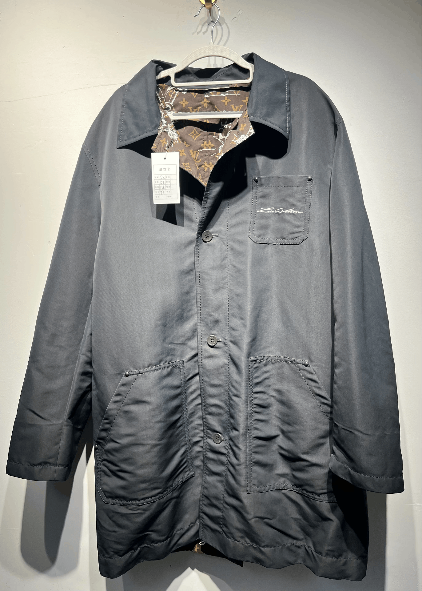 Louis Vuitton Louis Vuitton Graphic Heavy Coat 52 Men Size US XXL / EU 58 / 5 - 3 Thumbnail