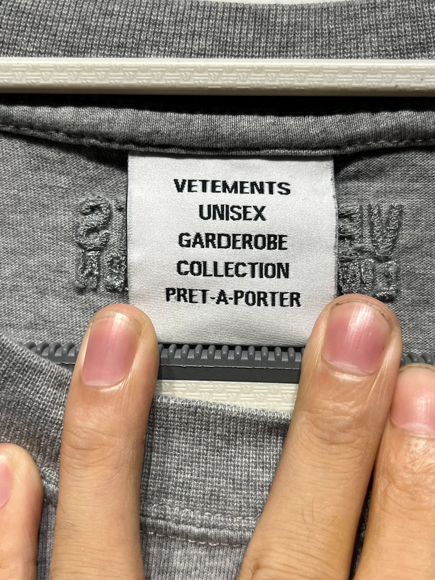 Vetements Vetements Retro Gray T-Shirt XS Men Size US XS / EU 42 / 0 - 2 Thumbnail